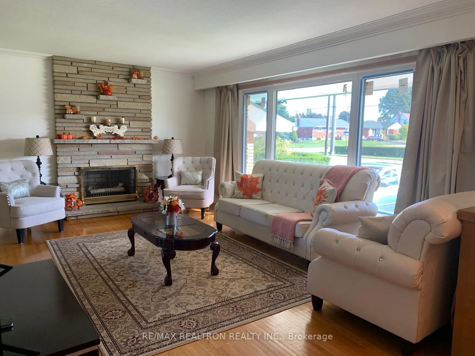 3533 Dorchester Road