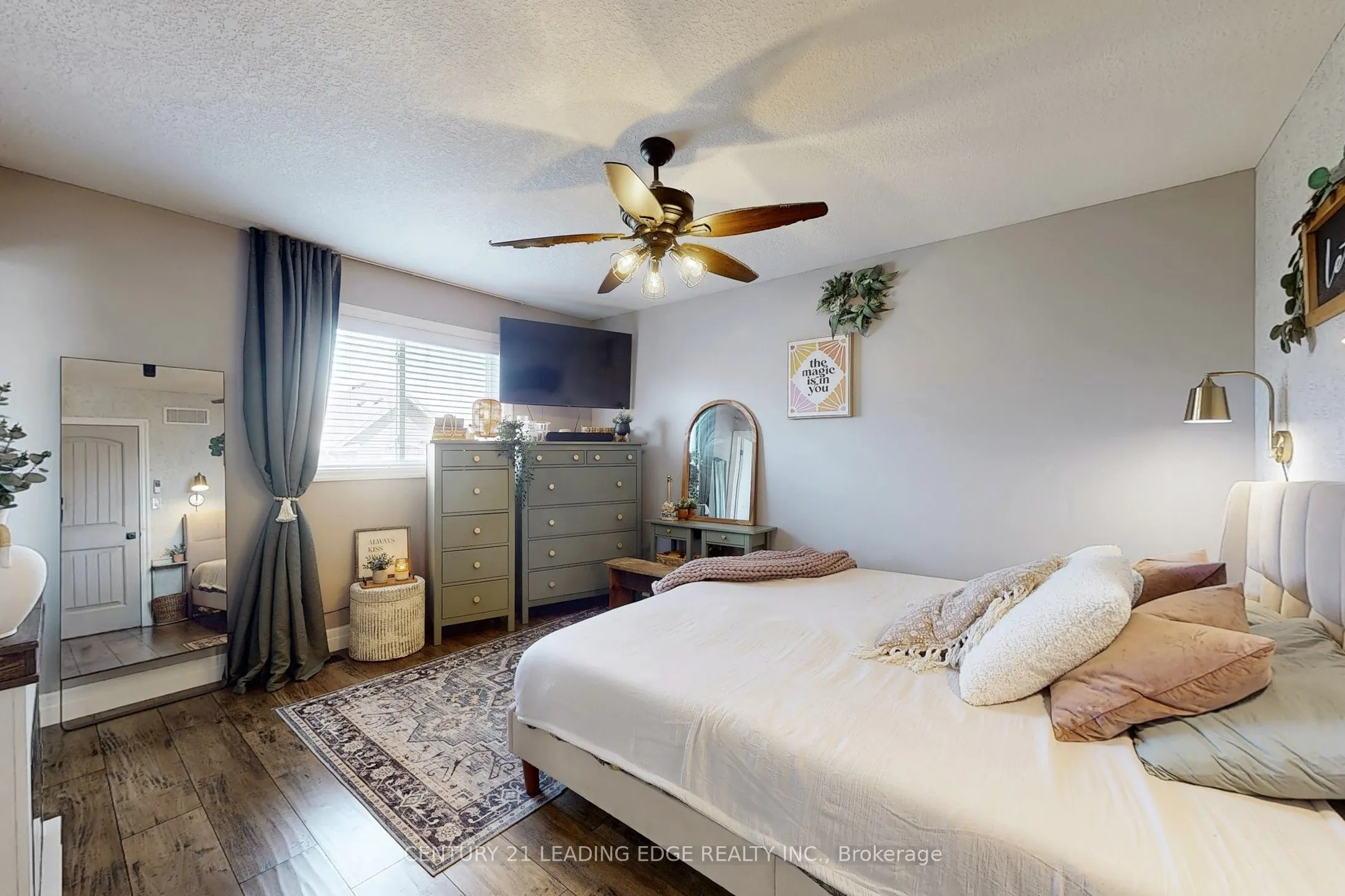277 Watervale Crescent
