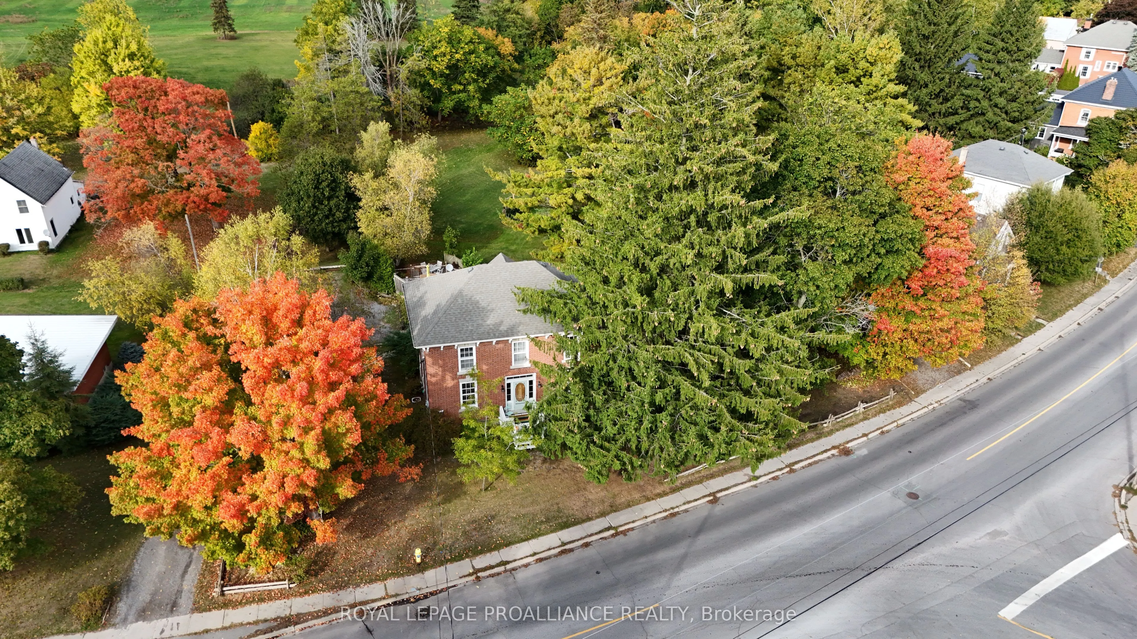 374 Bloomfield Main Street