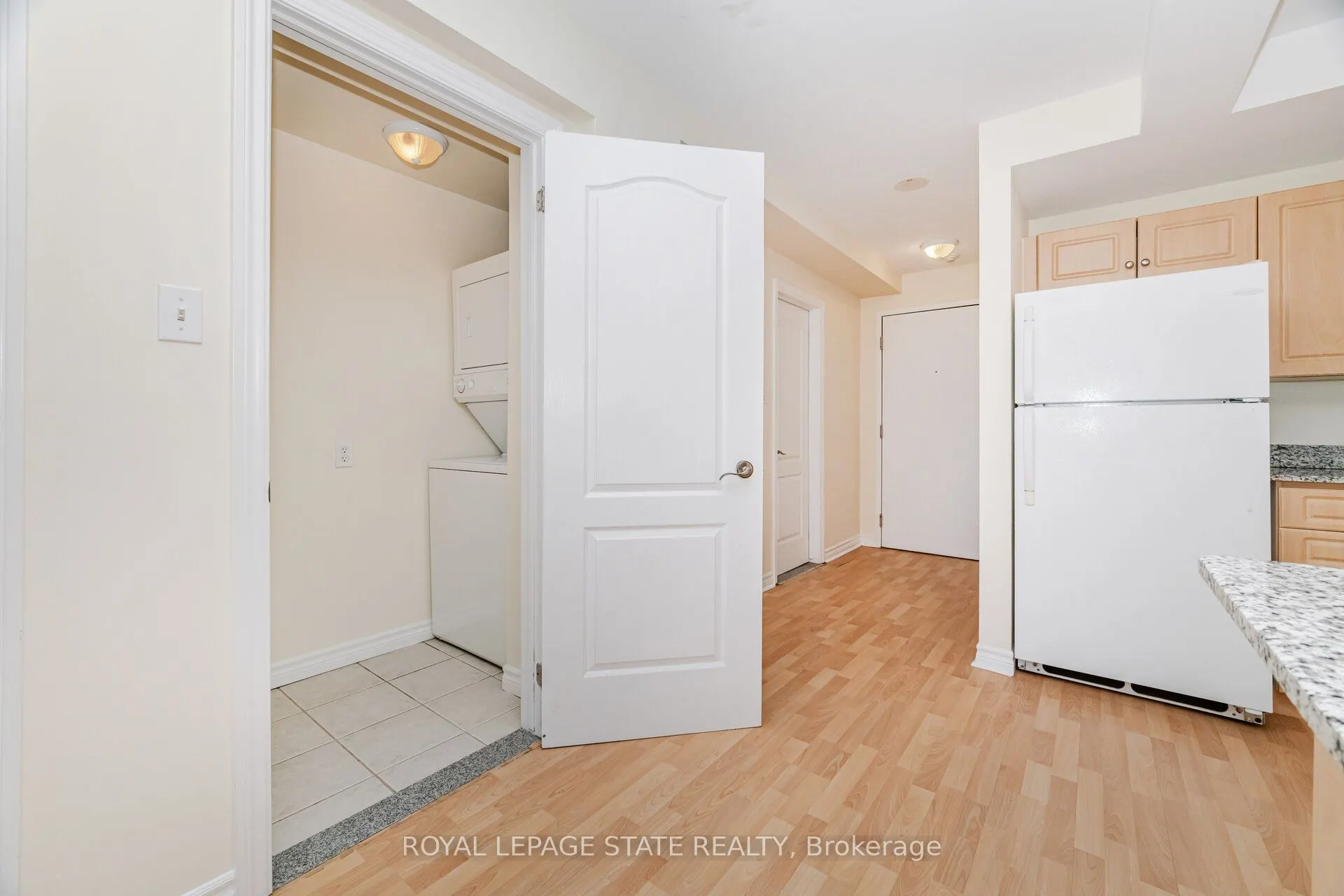 135 James Street S, #1605