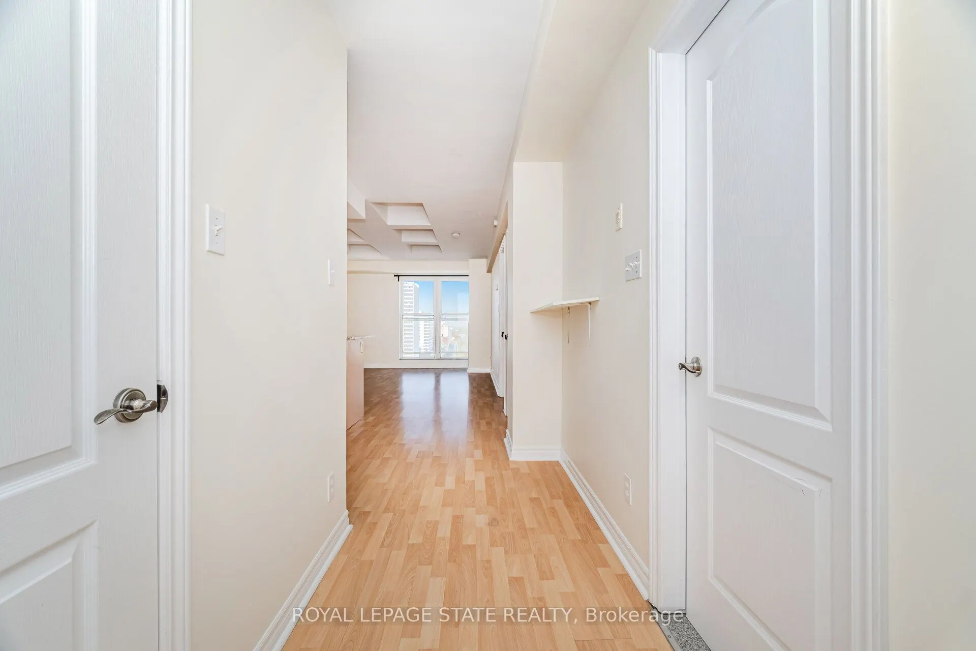 135 James Street S, #1605