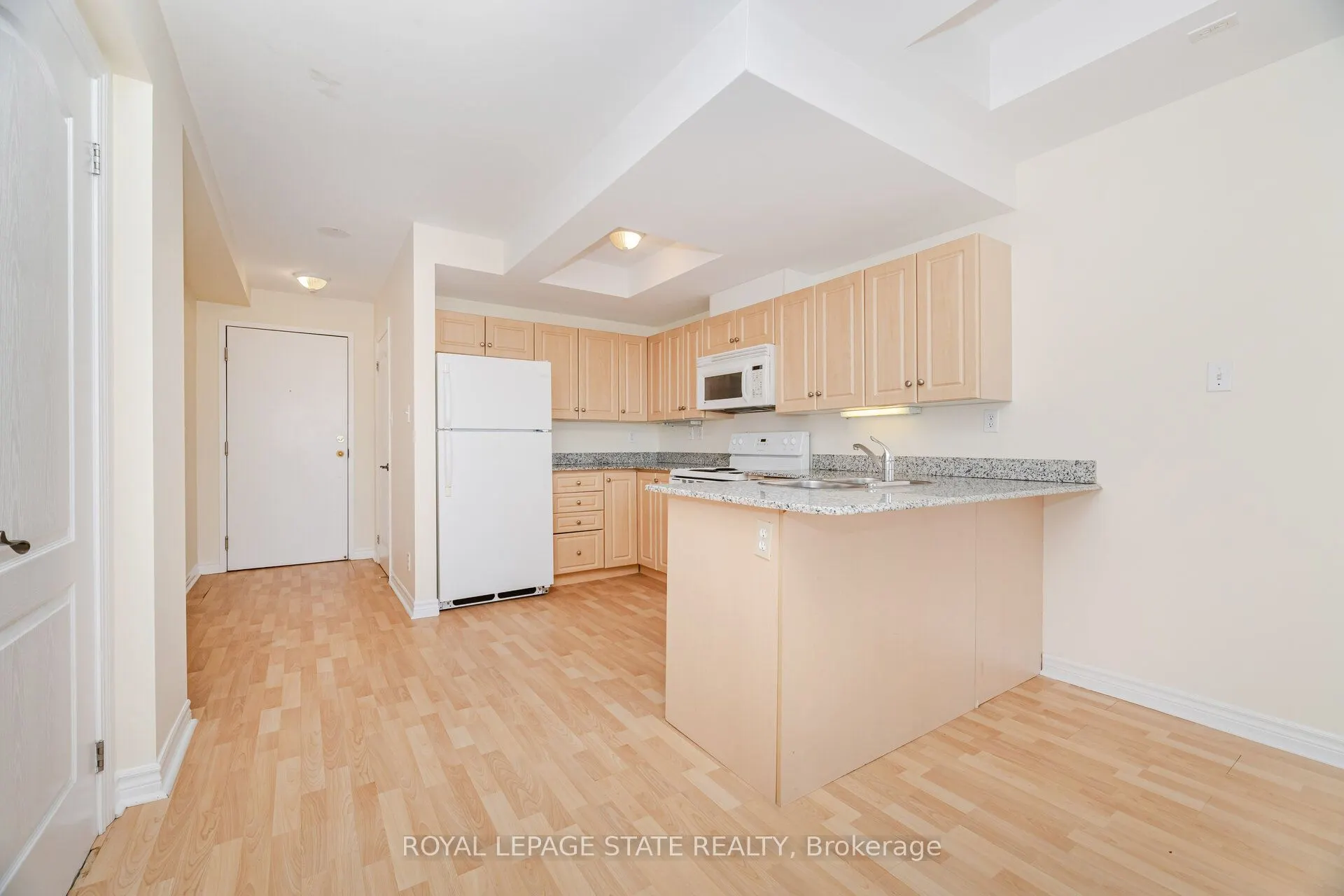 135 James Street S, #1605