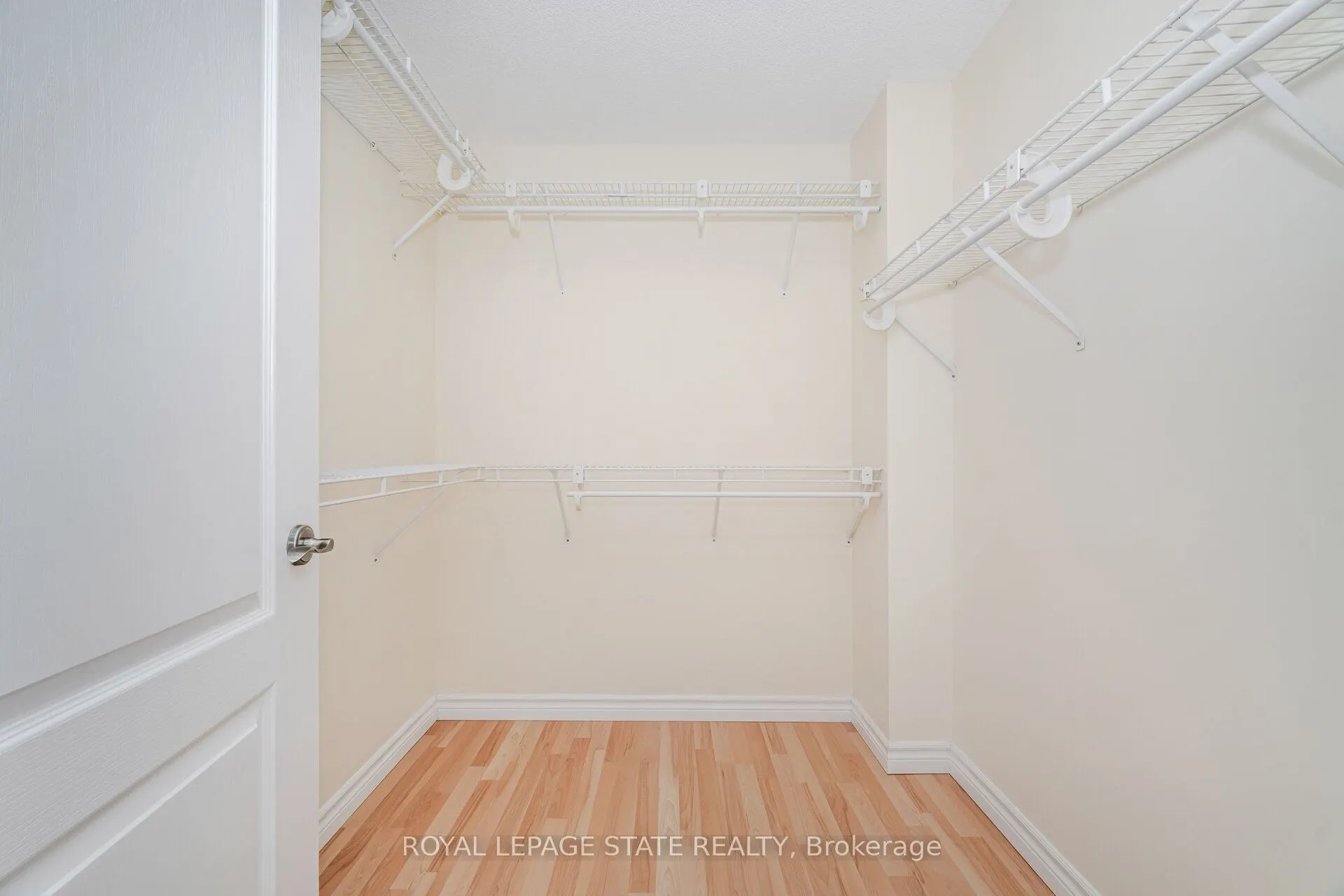 135 James Street S, #1605