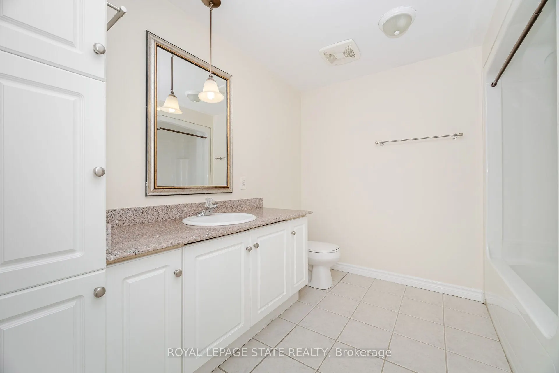 135 James Street S, #1605