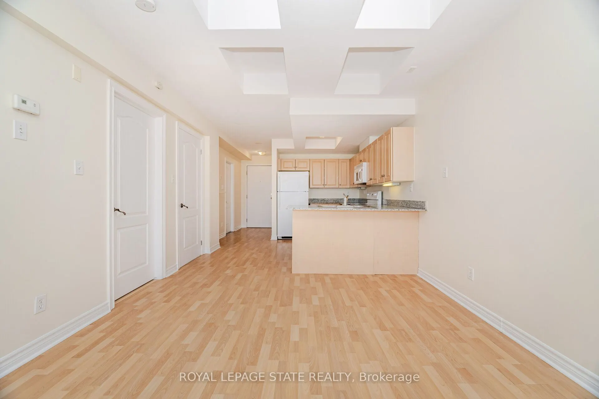 135 James Street S, #1605