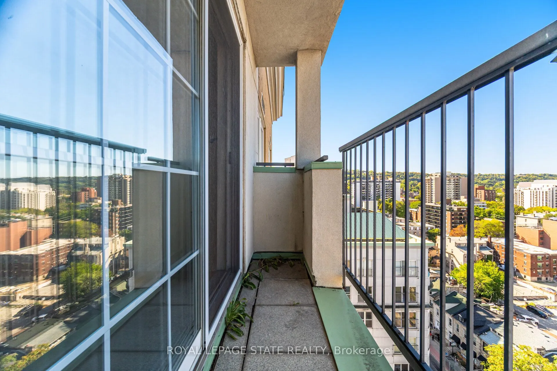 135 James Street S, #1605