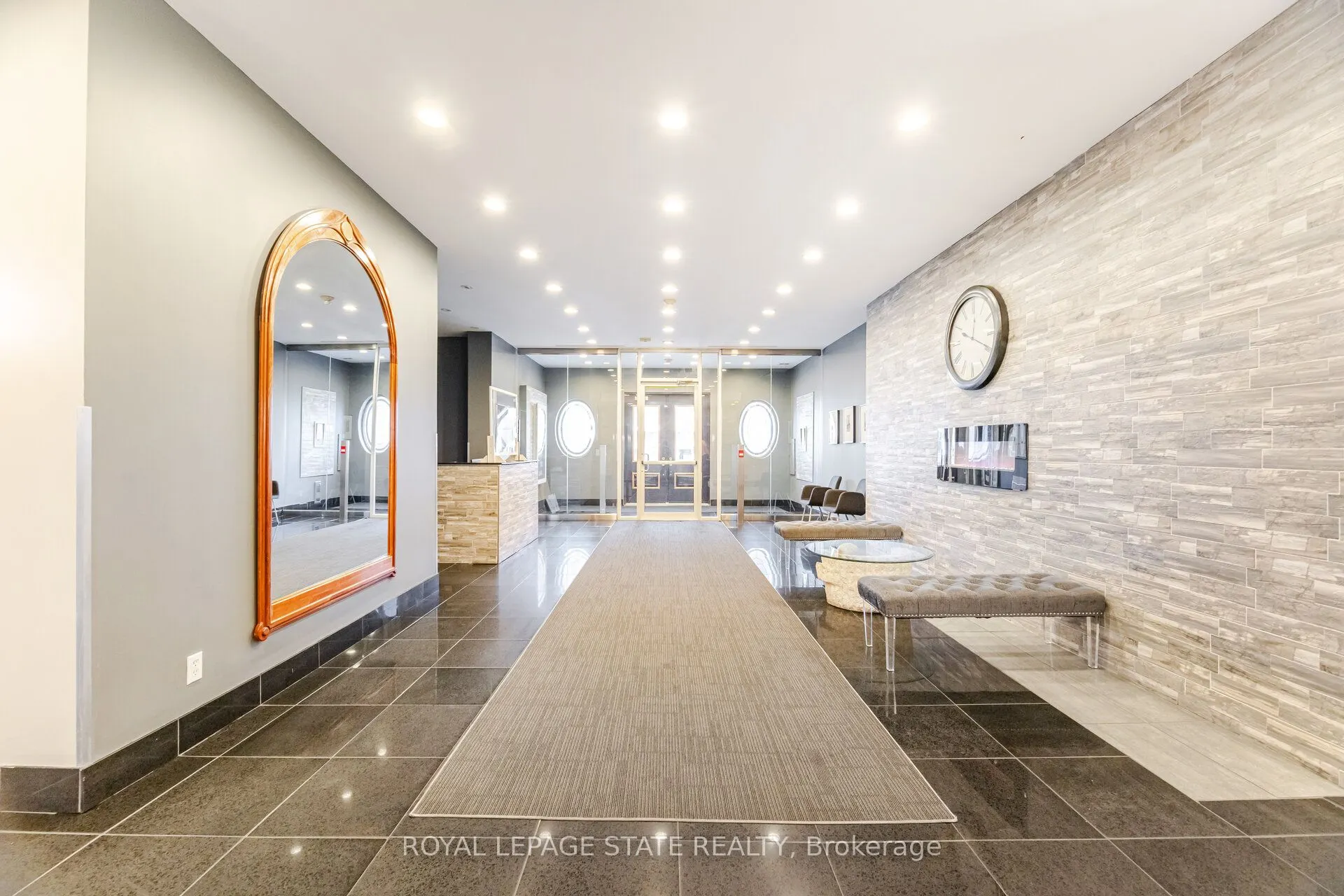 135 James Street S, #1605
