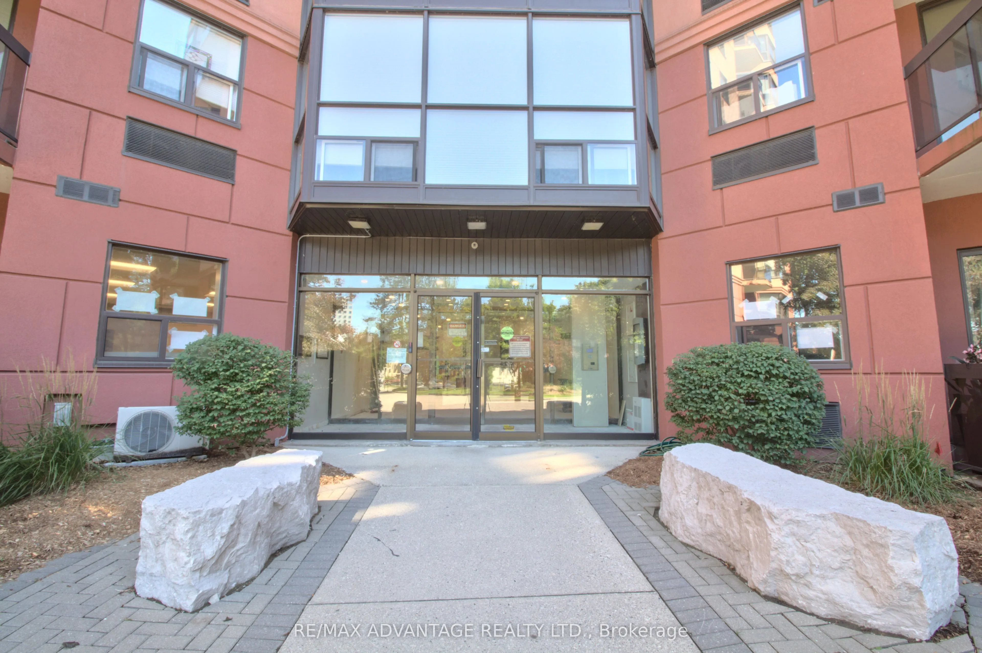 600 Talbot Street, #1004