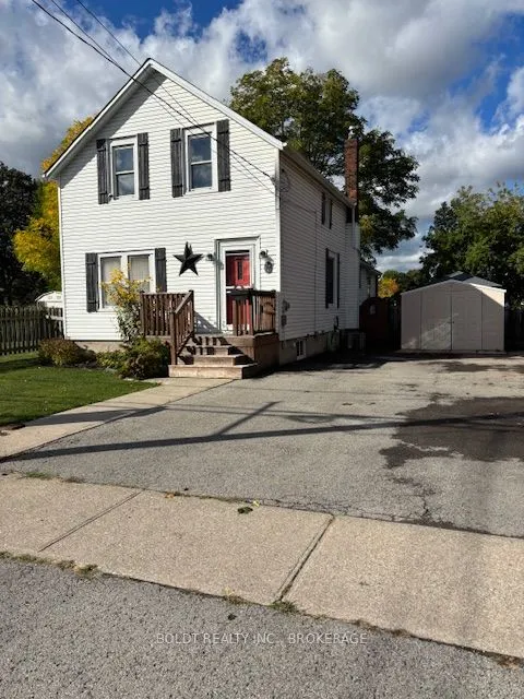 73 Chapel Street N