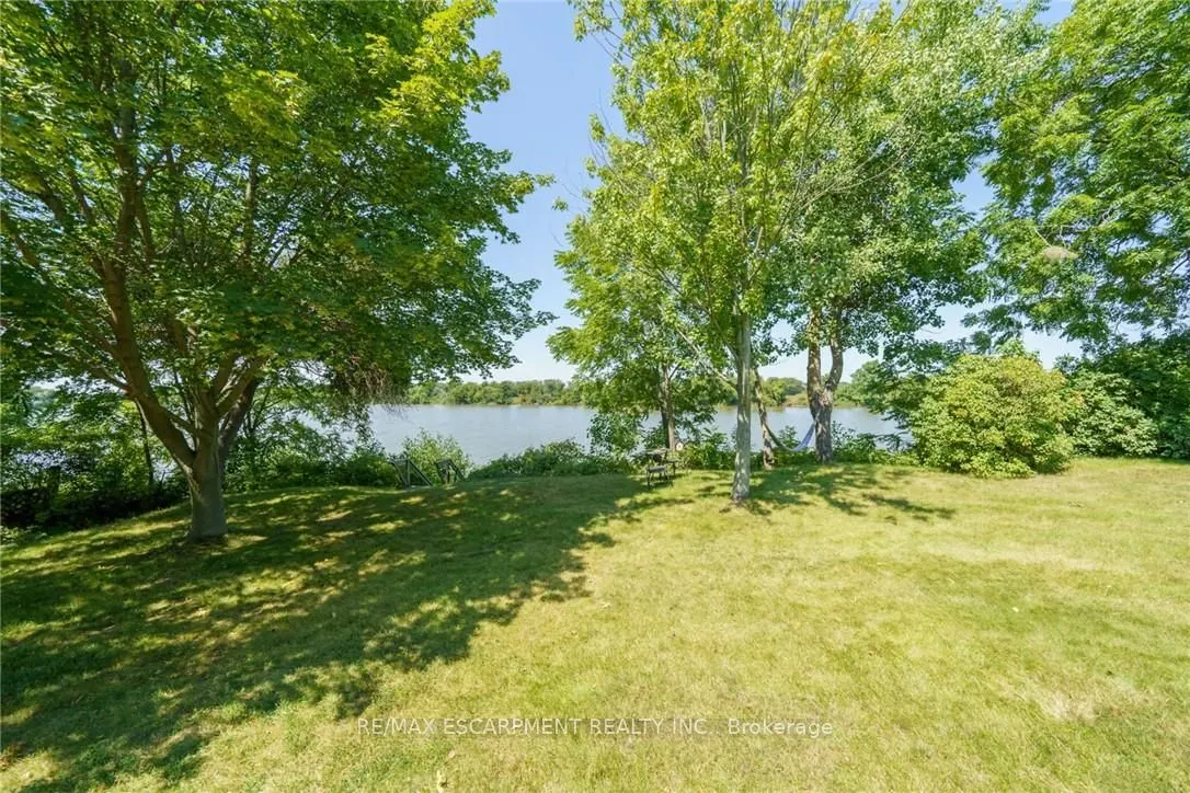 1042 River Road