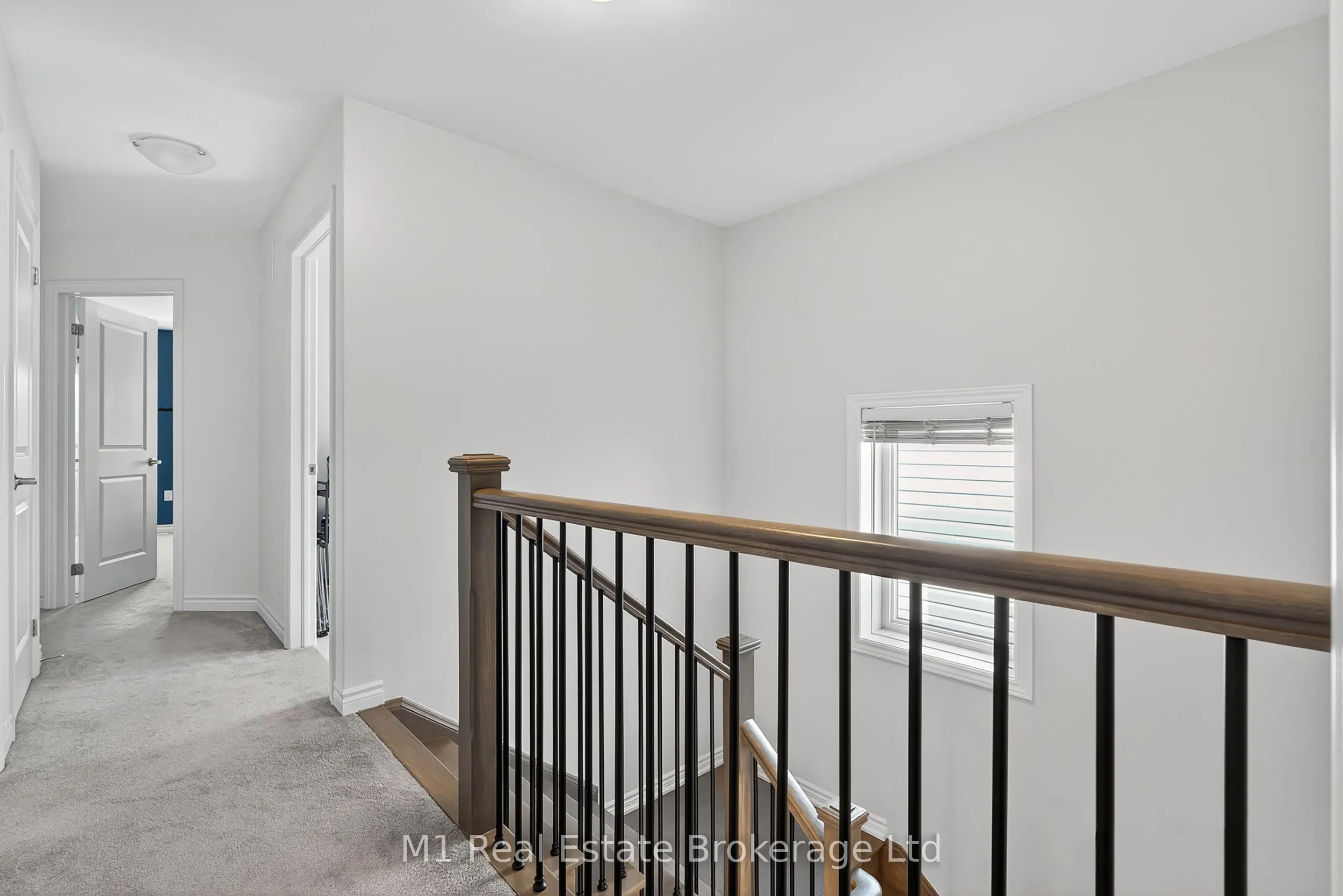 43 Harpin Way W