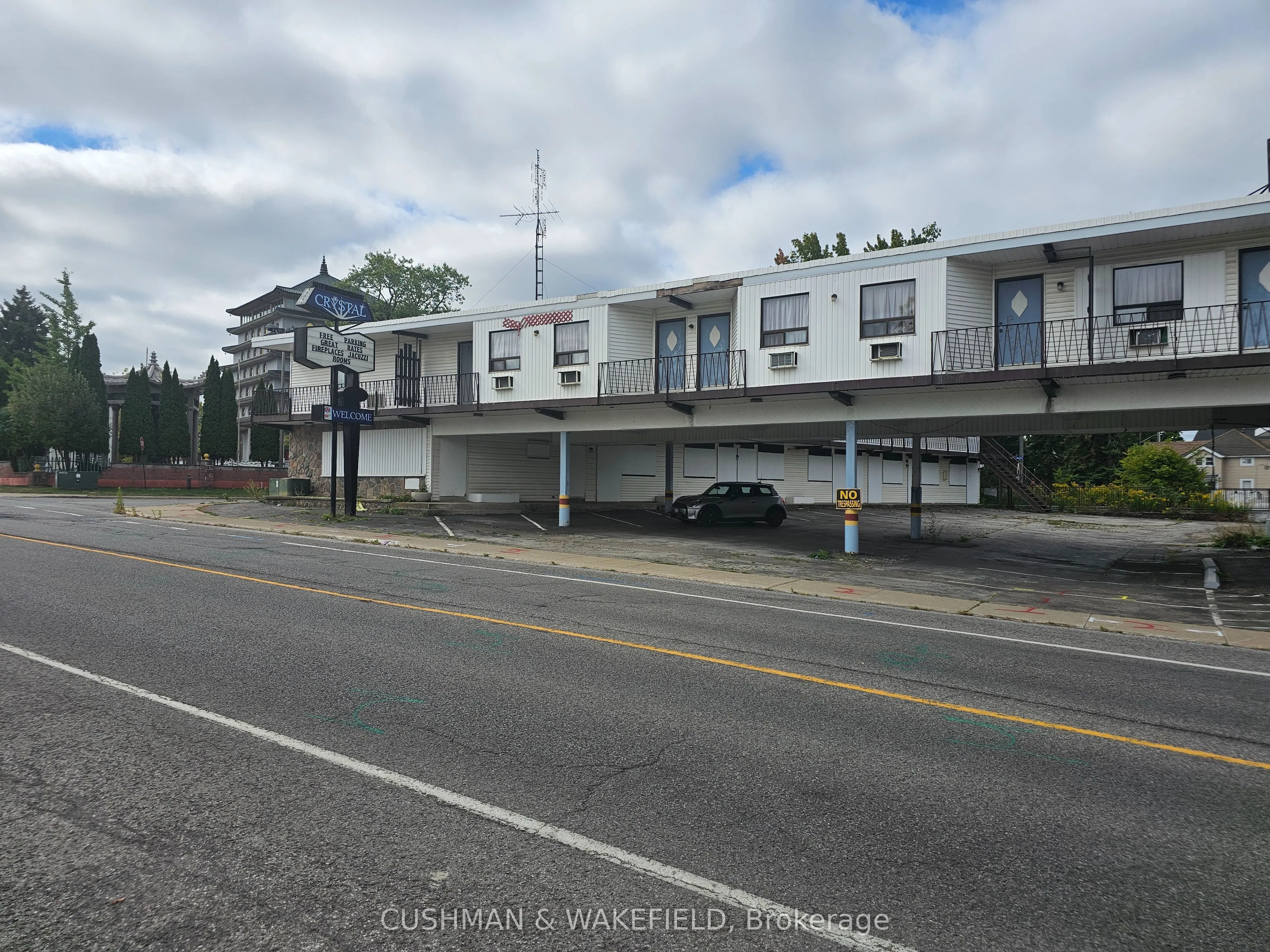 4249-4267 River Road