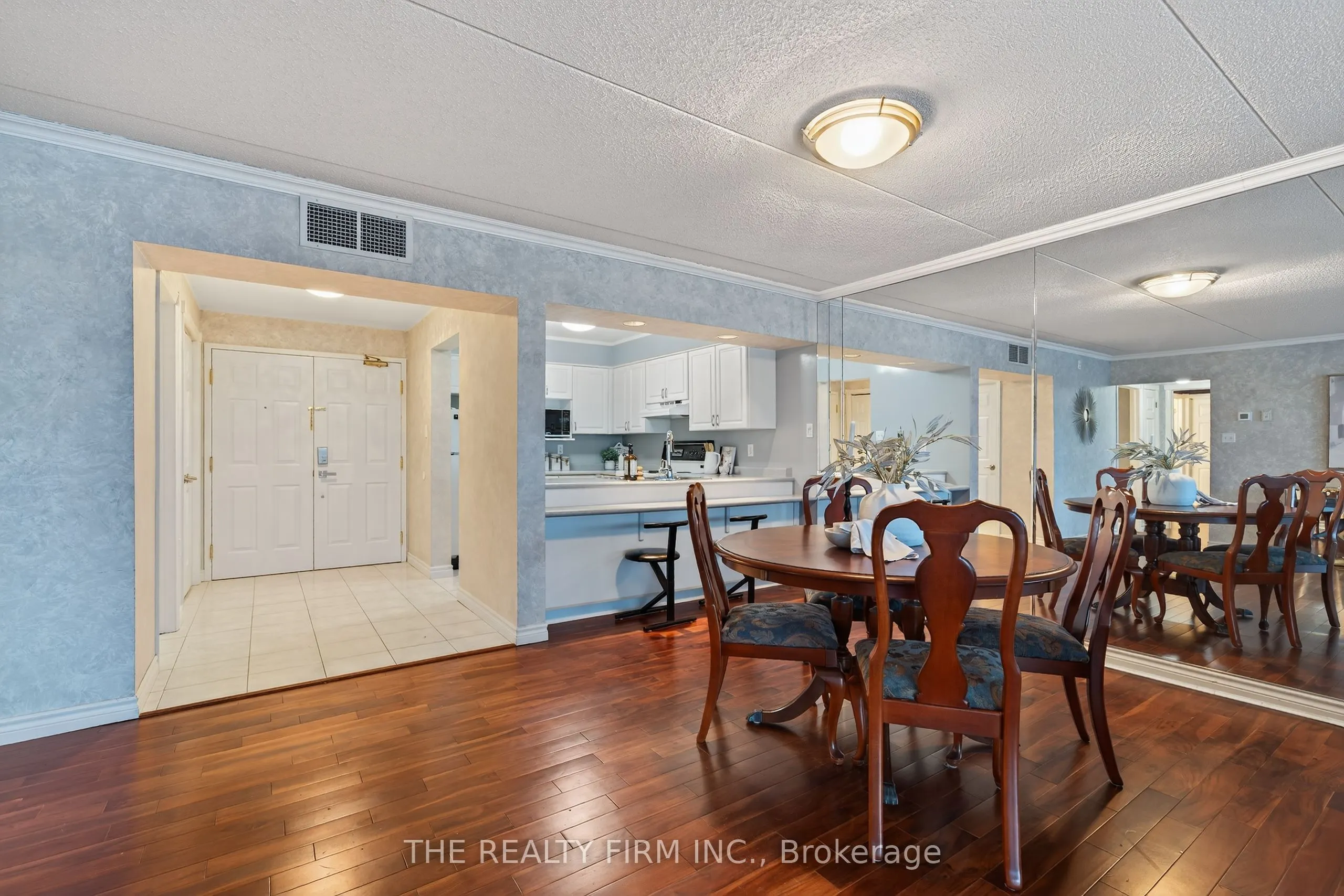 9 Pine Street, #604