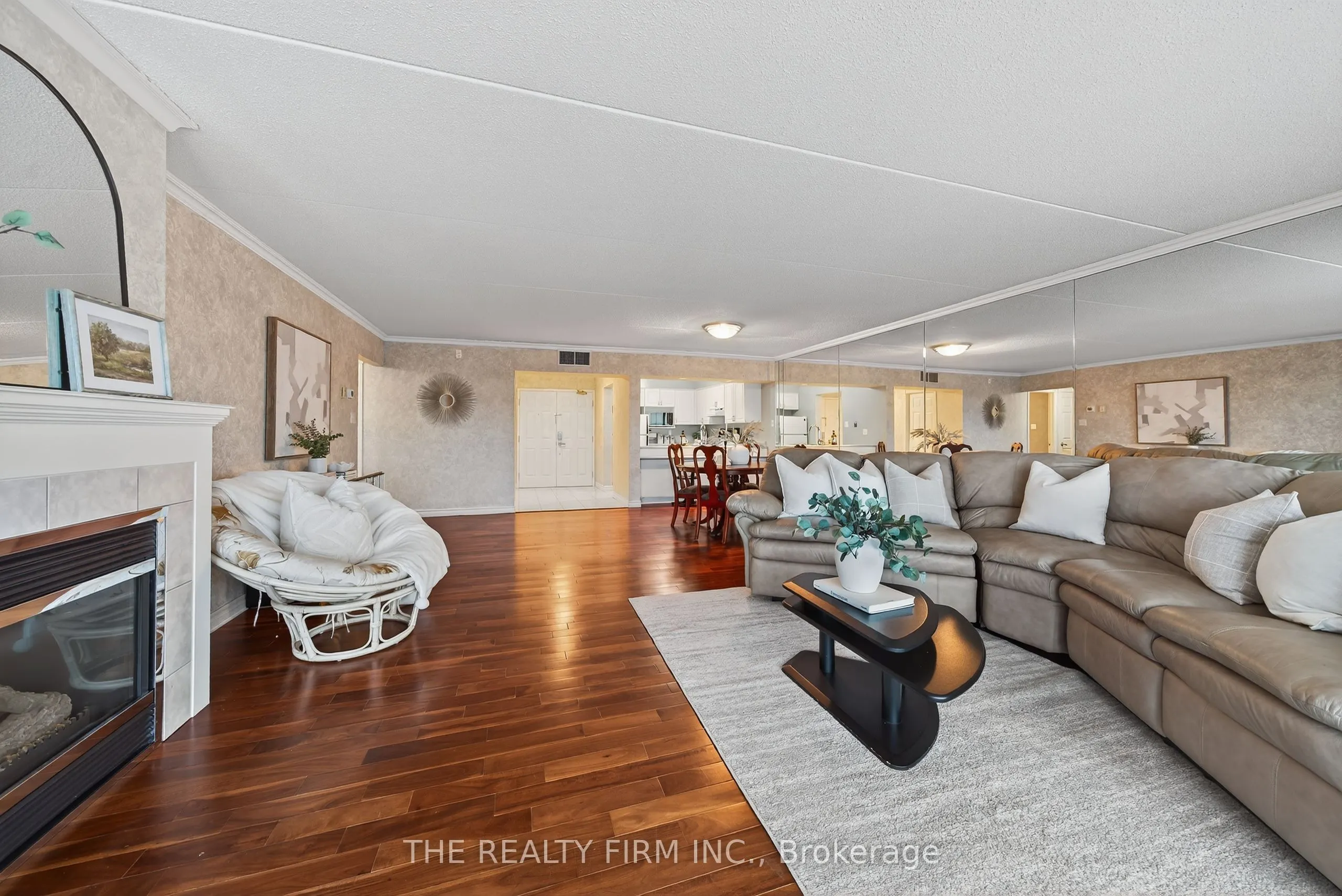 9 Pine Street, #604