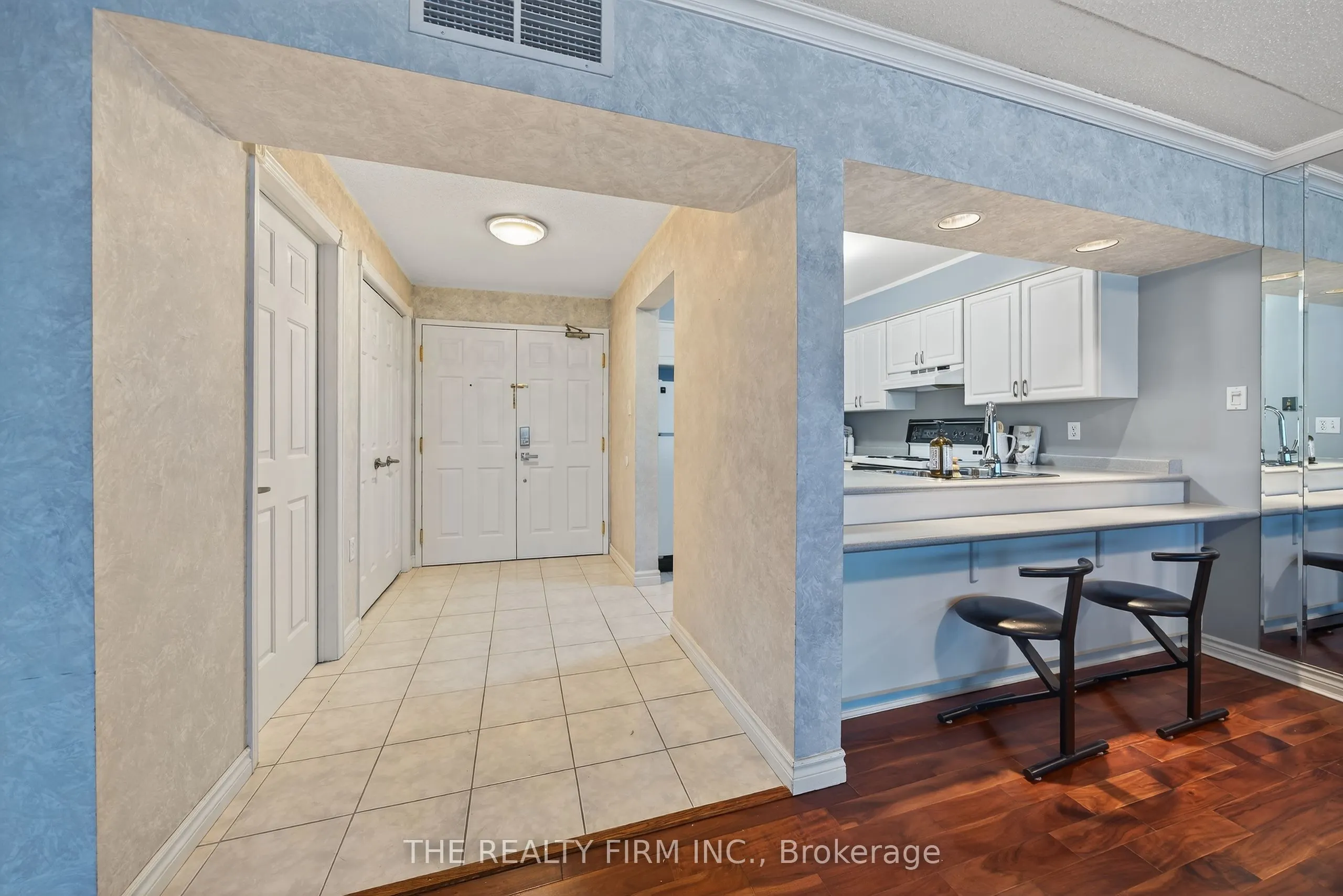 9 Pine Street, #604