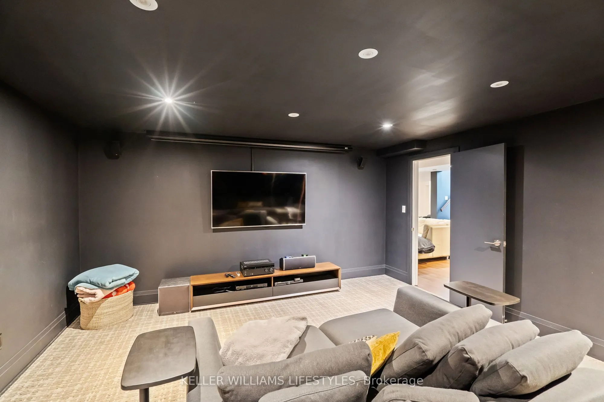 649 Valleystream Walk