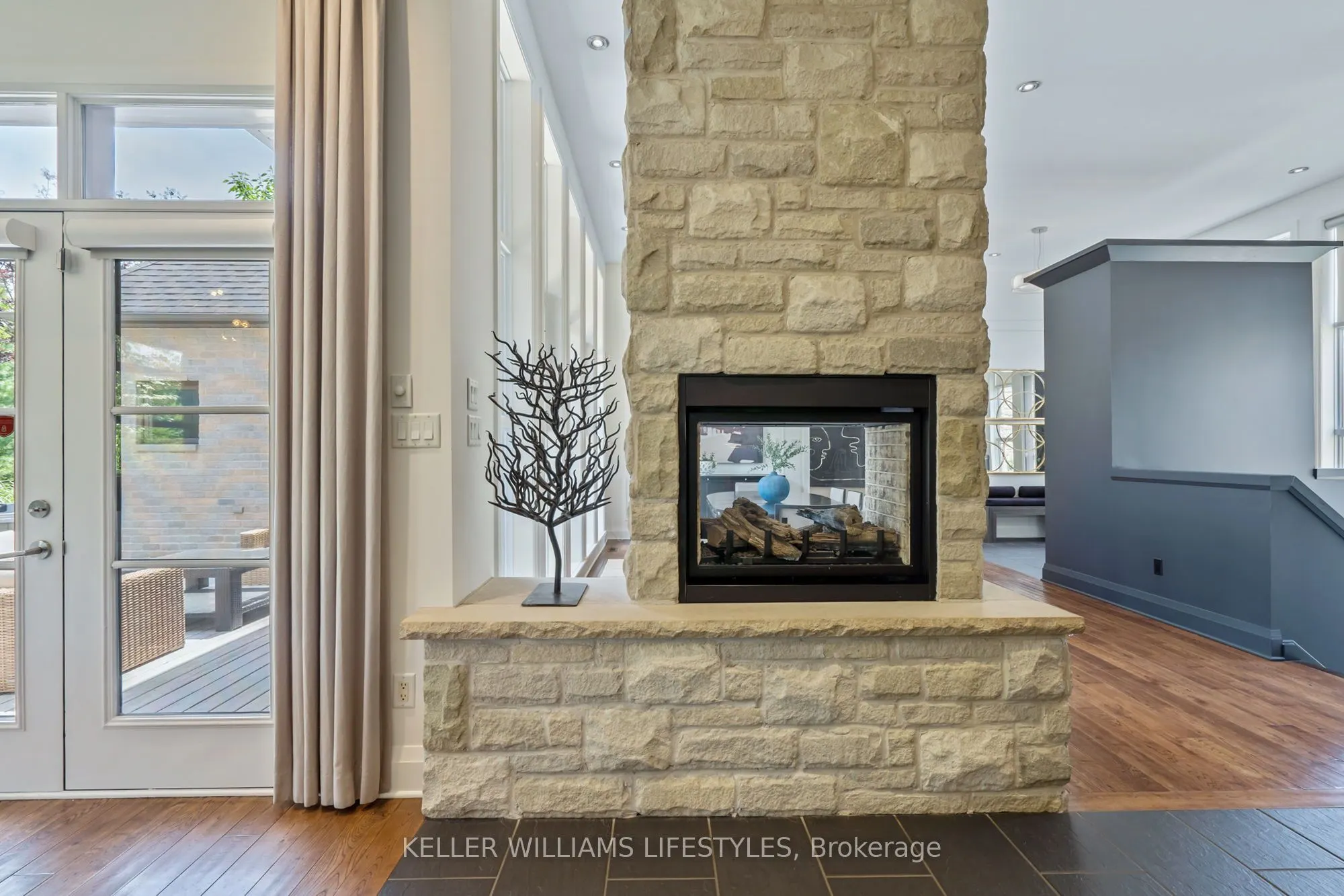 649 Valleystream Walk