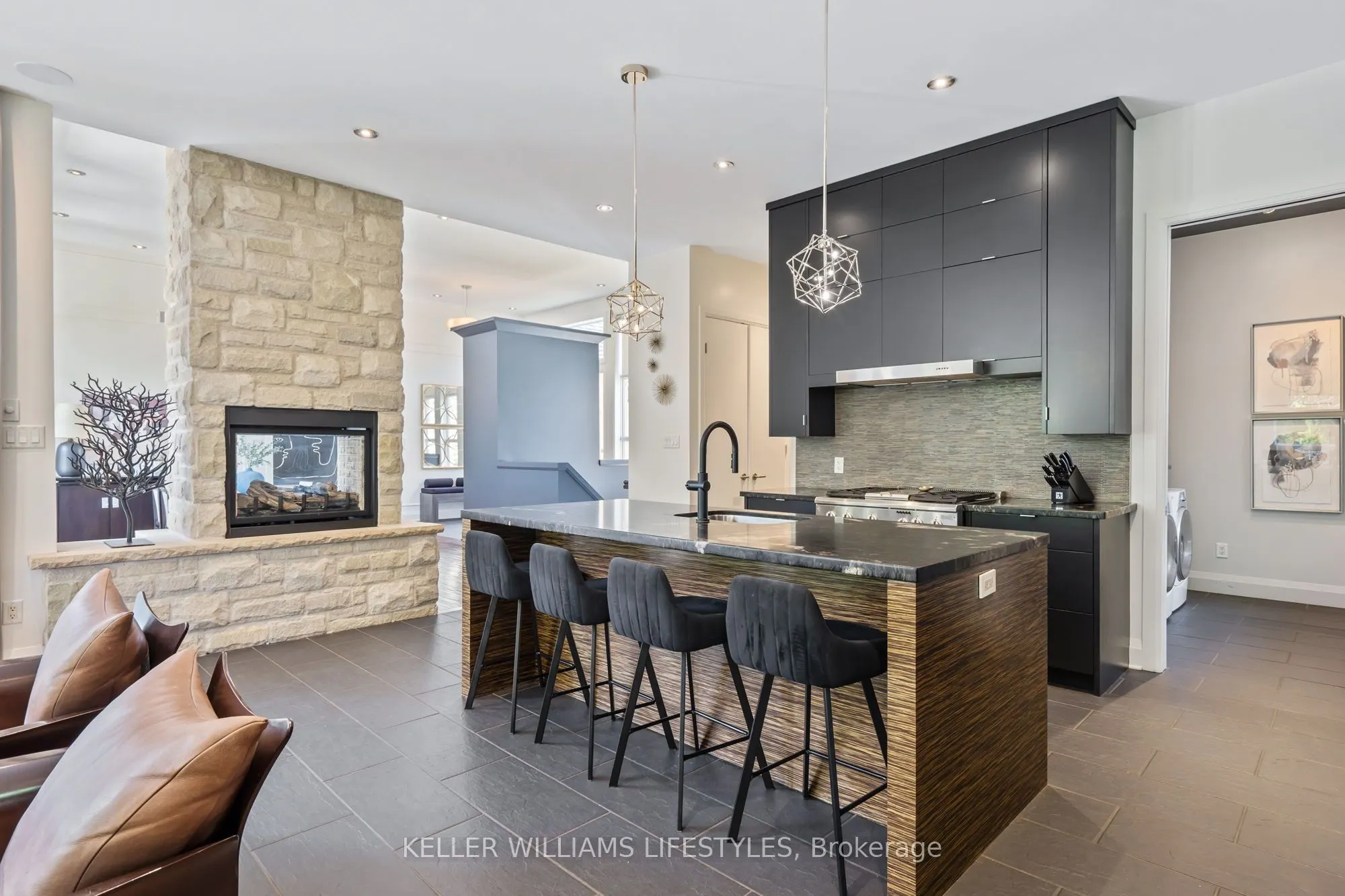 649 Valleystream Walk