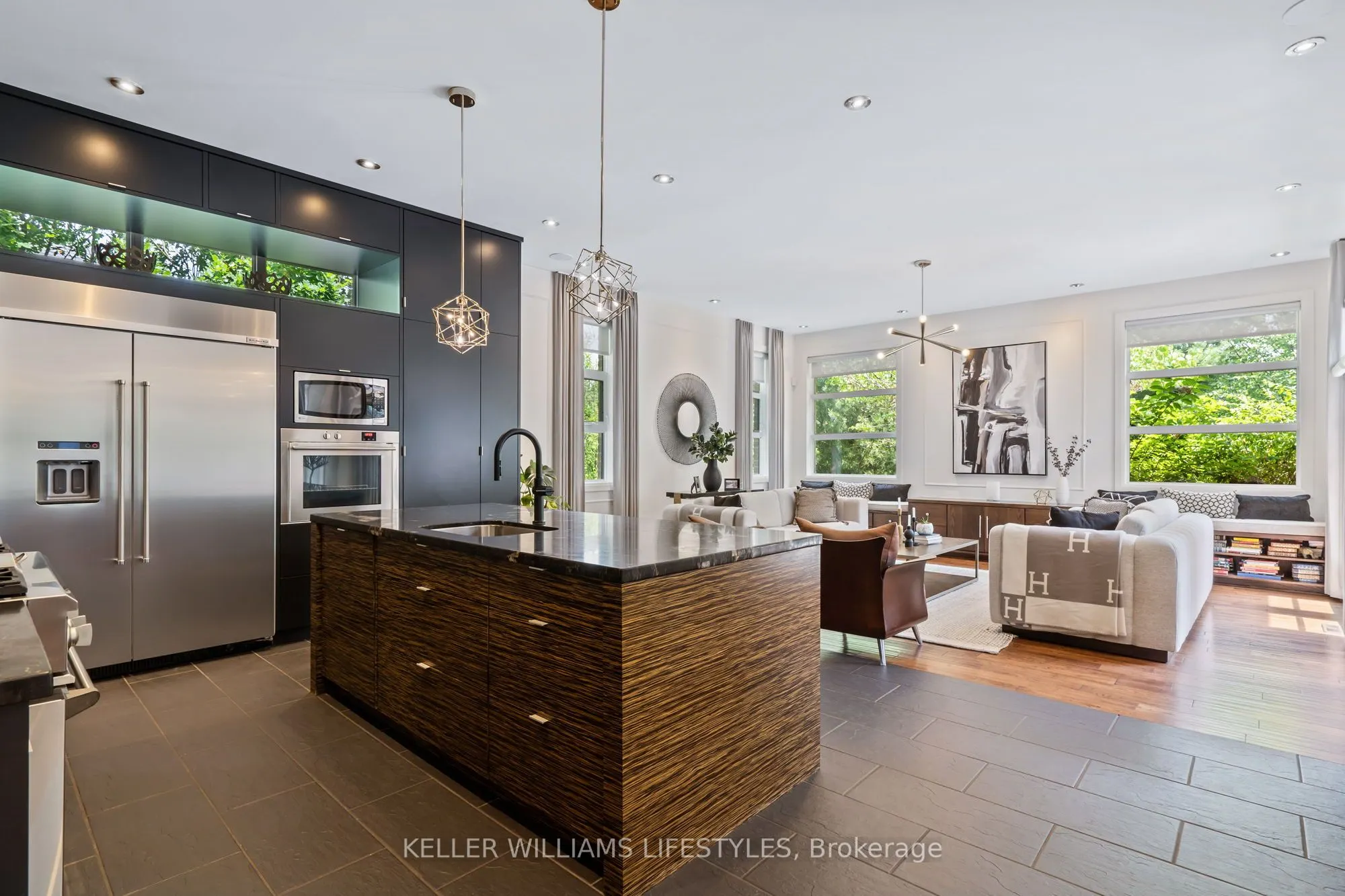 649 Valleystream Walk