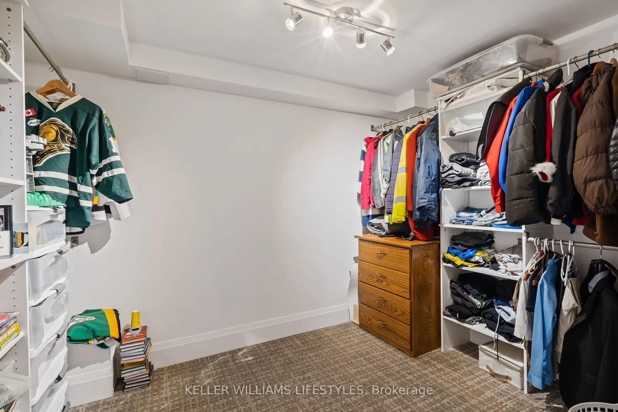 649 Valleystream Walk
