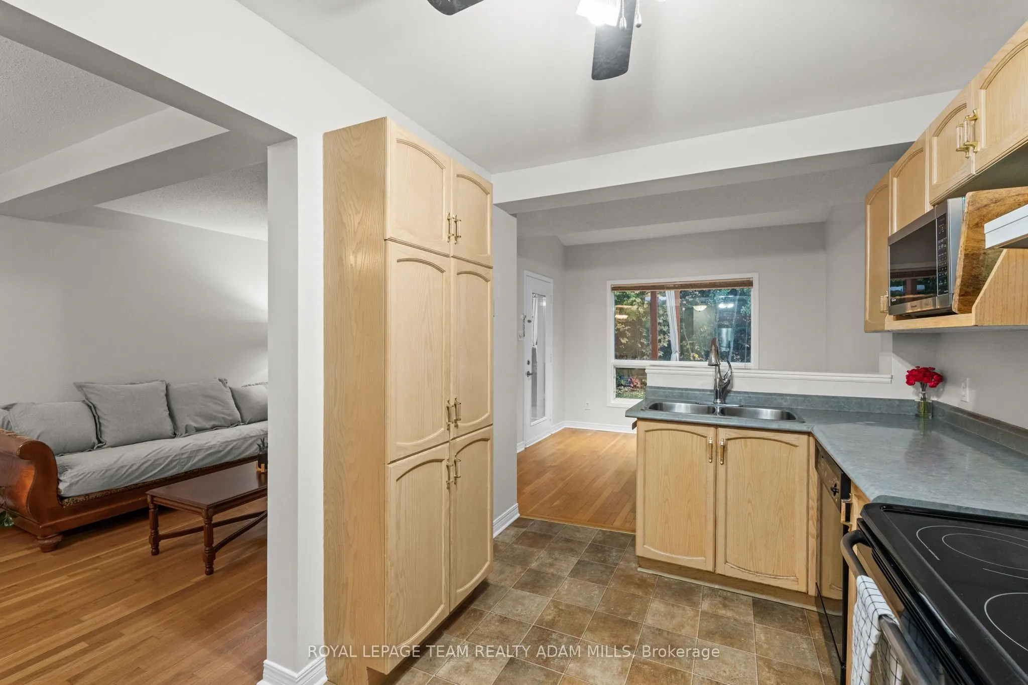 194 Blackdome Crescent