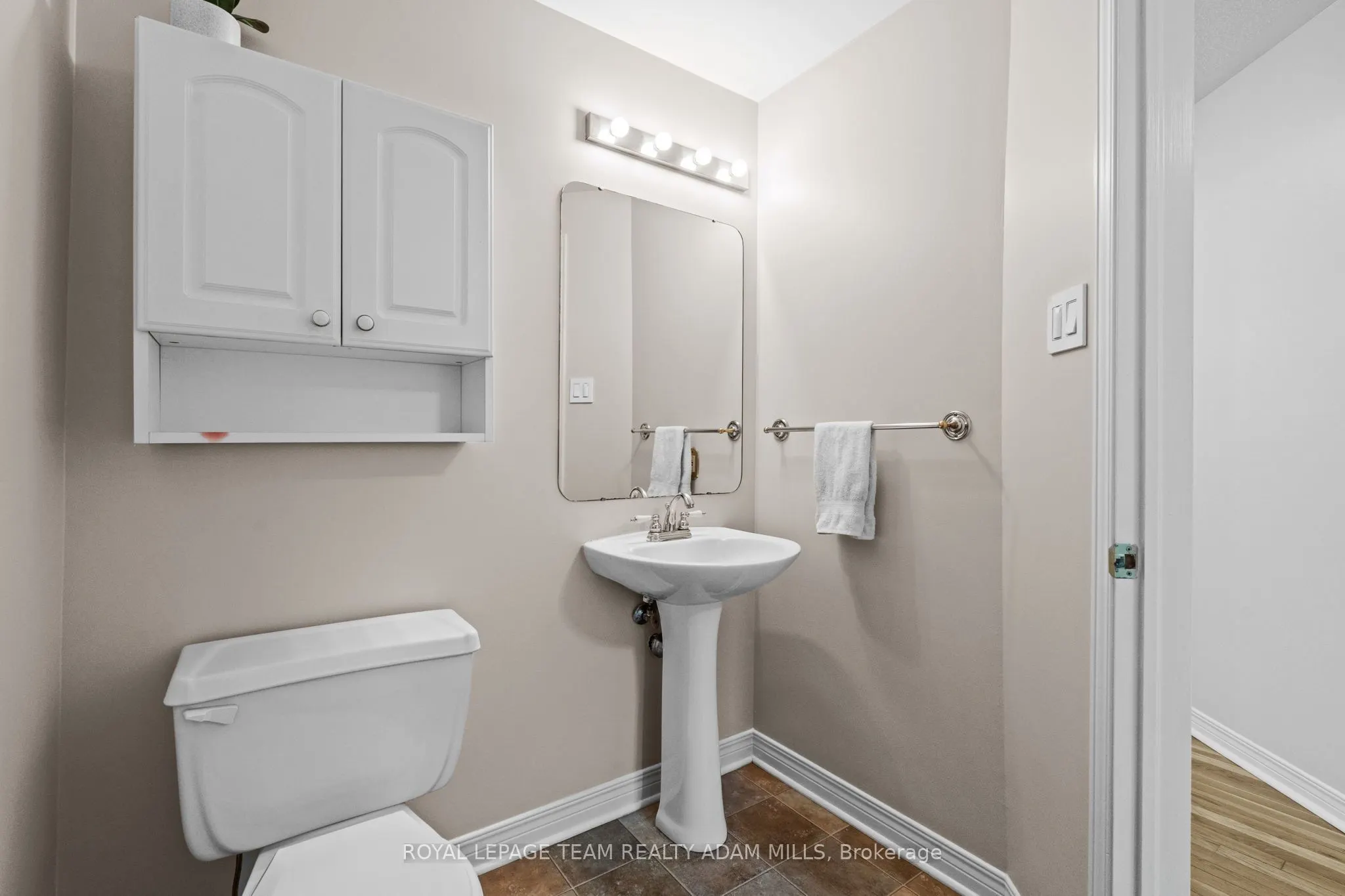 194 Blackdome Crescent