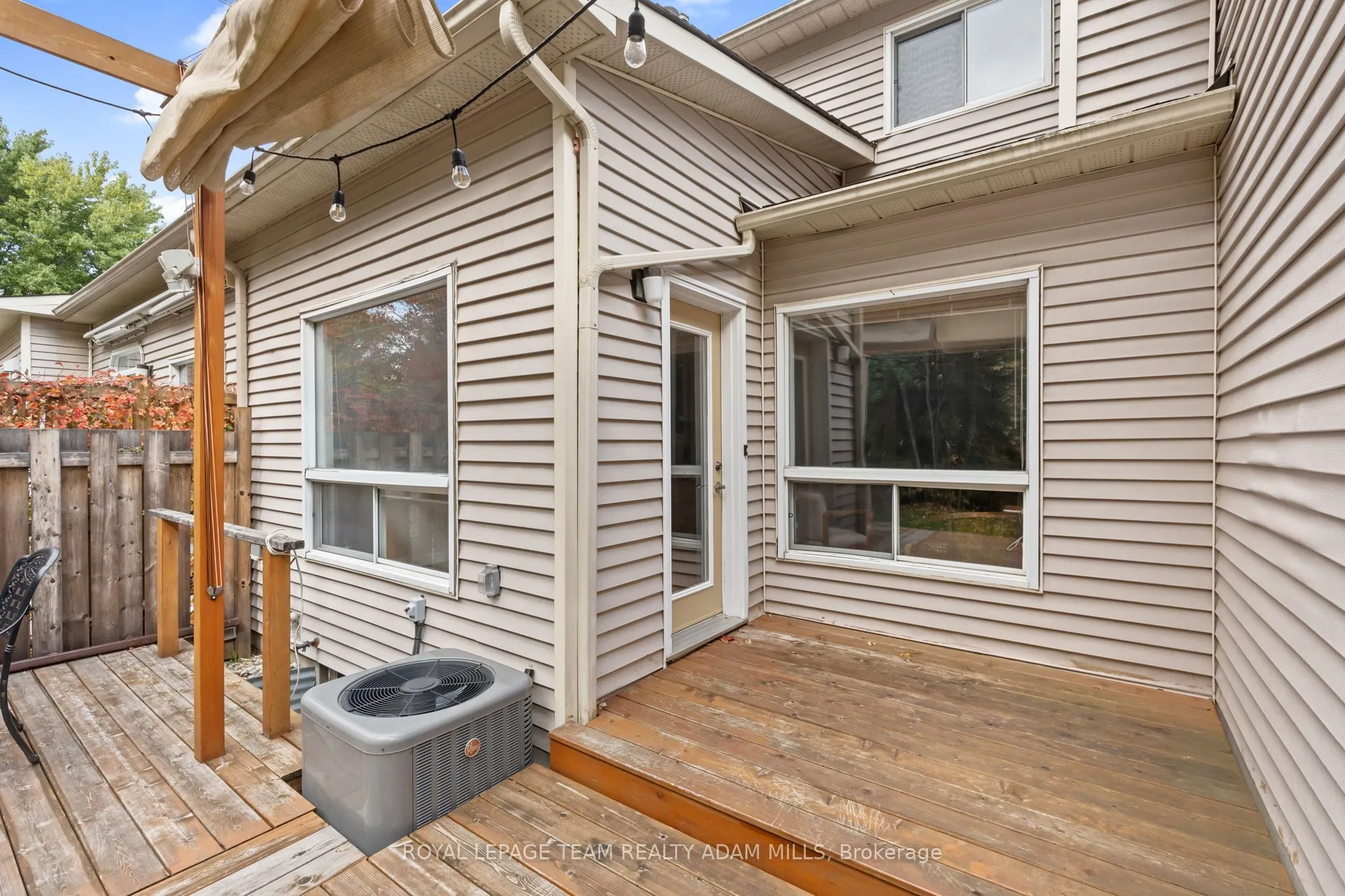 194 Blackdome Crescent