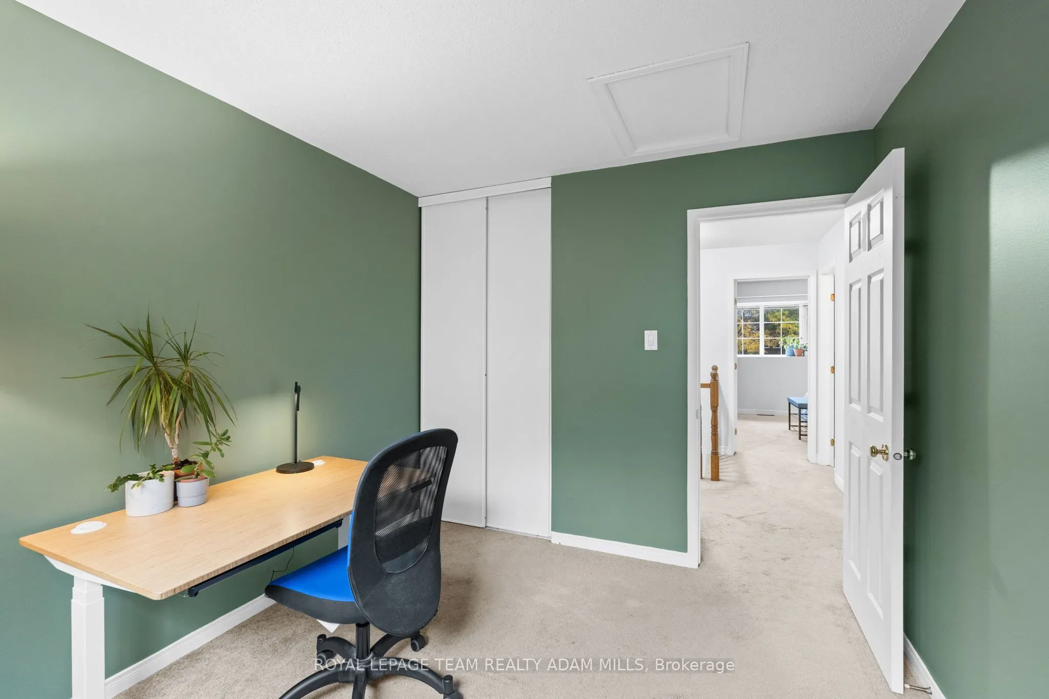 194 Blackdome Crescent