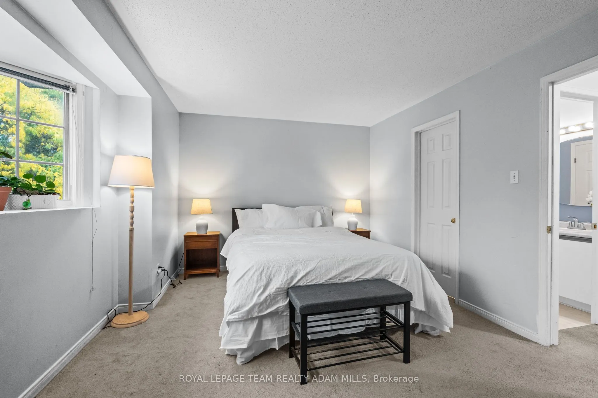 194 Blackdome Crescent