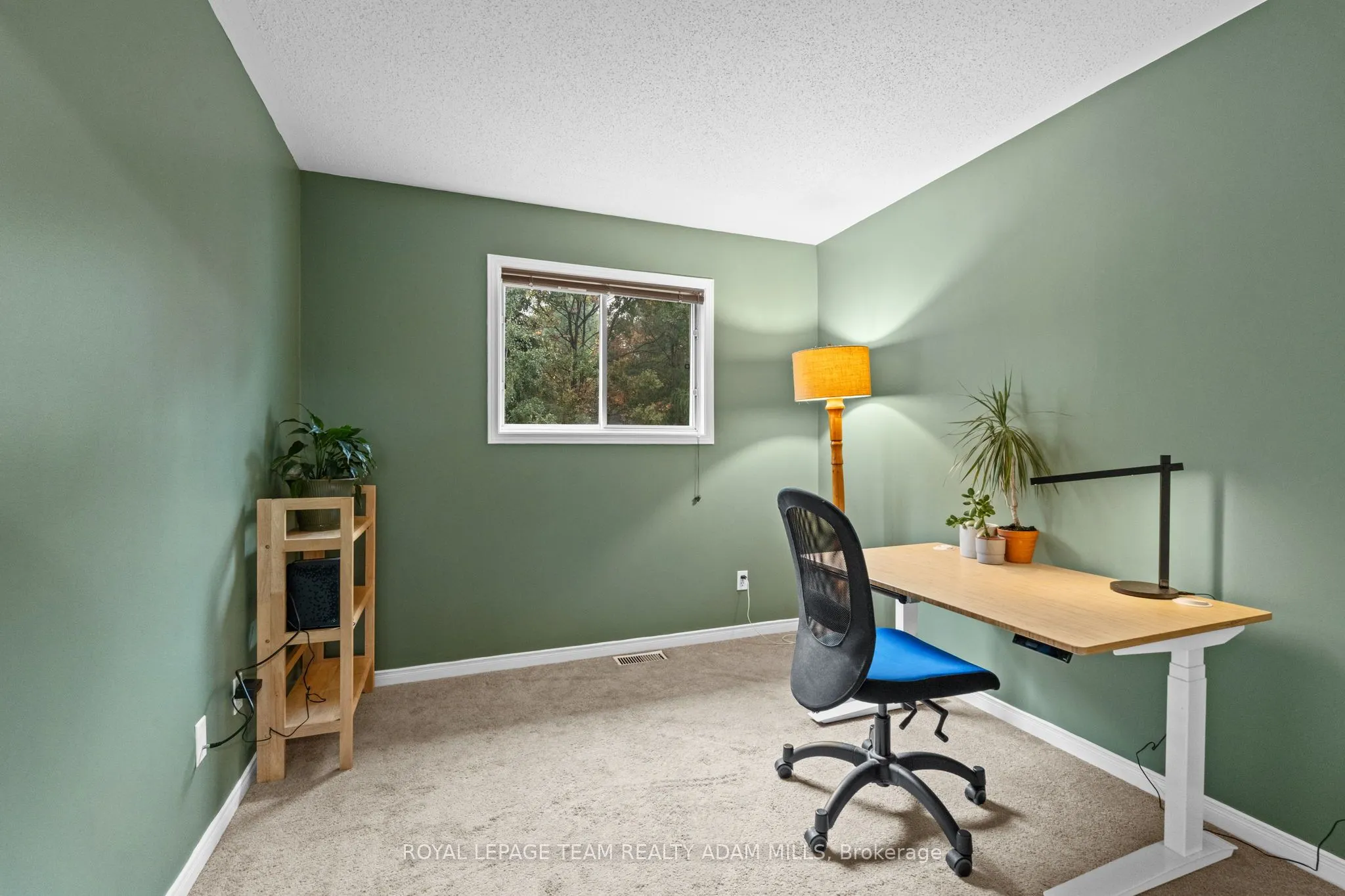 194 Blackdome Crescent