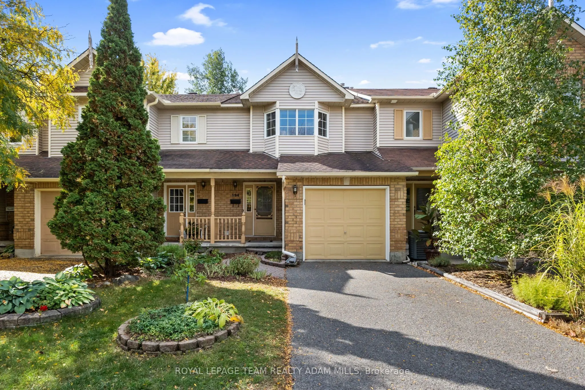 194 Blackdome Crescent