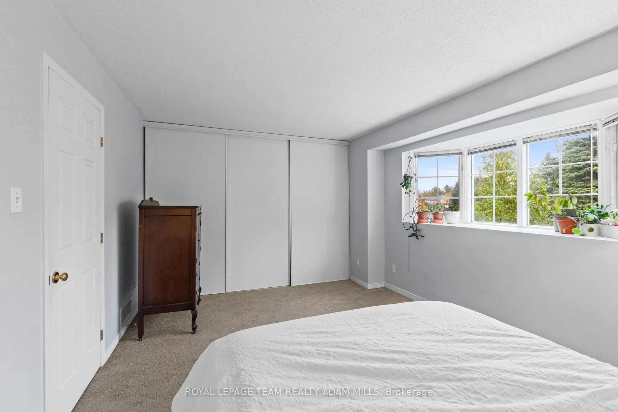 194 Blackdome Crescent