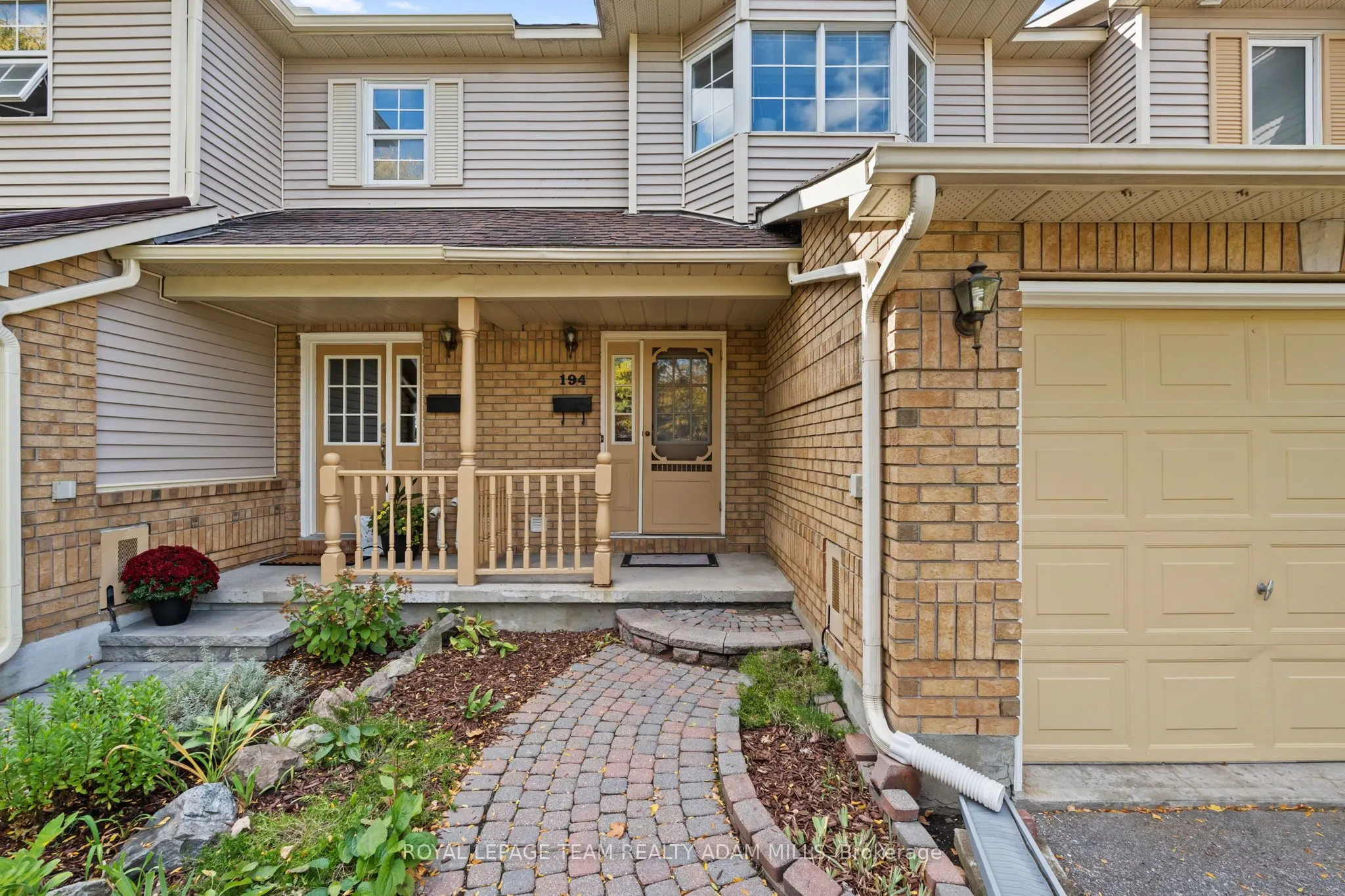 194 Blackdome Crescent