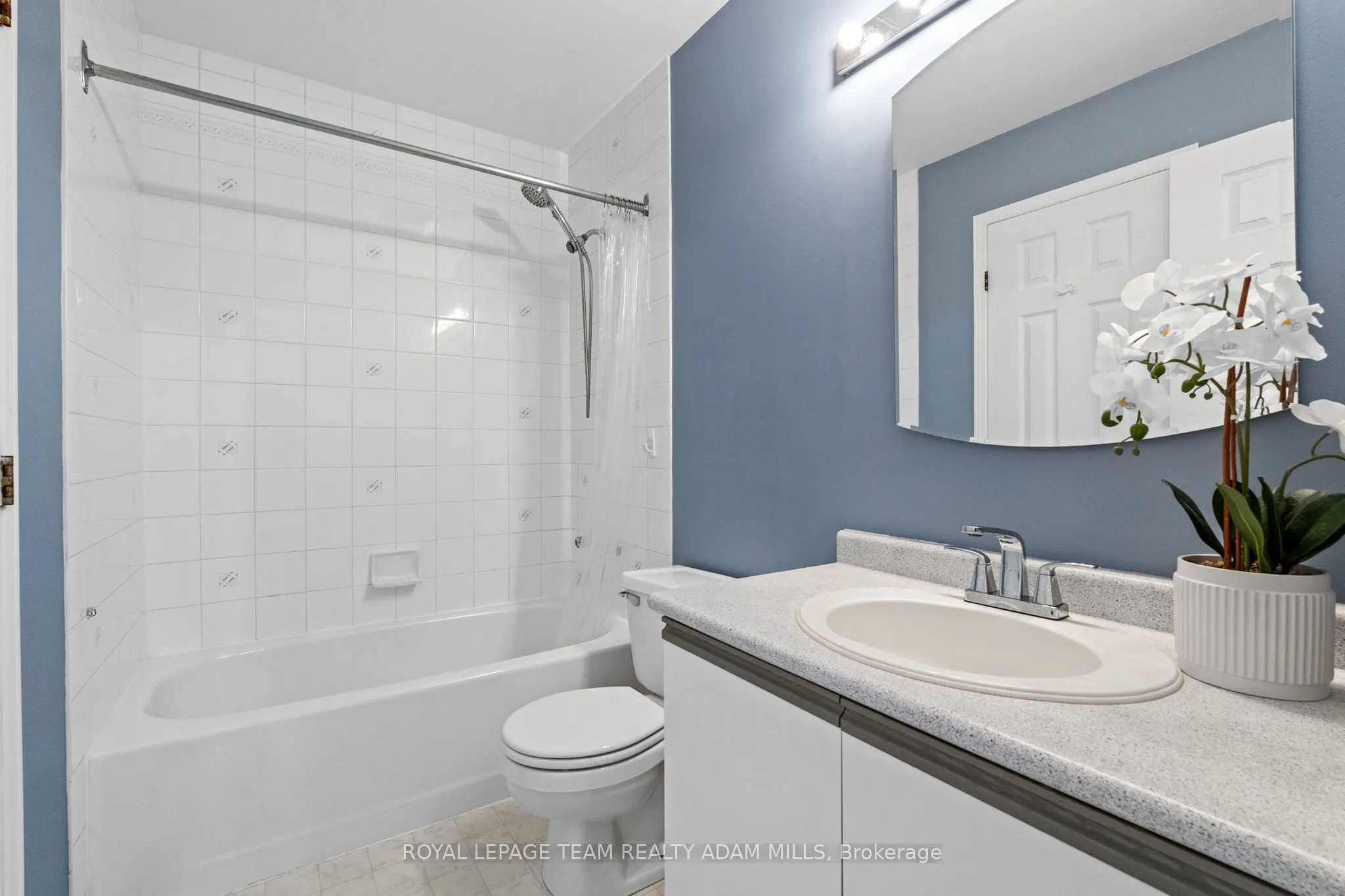 194 Blackdome Crescent
