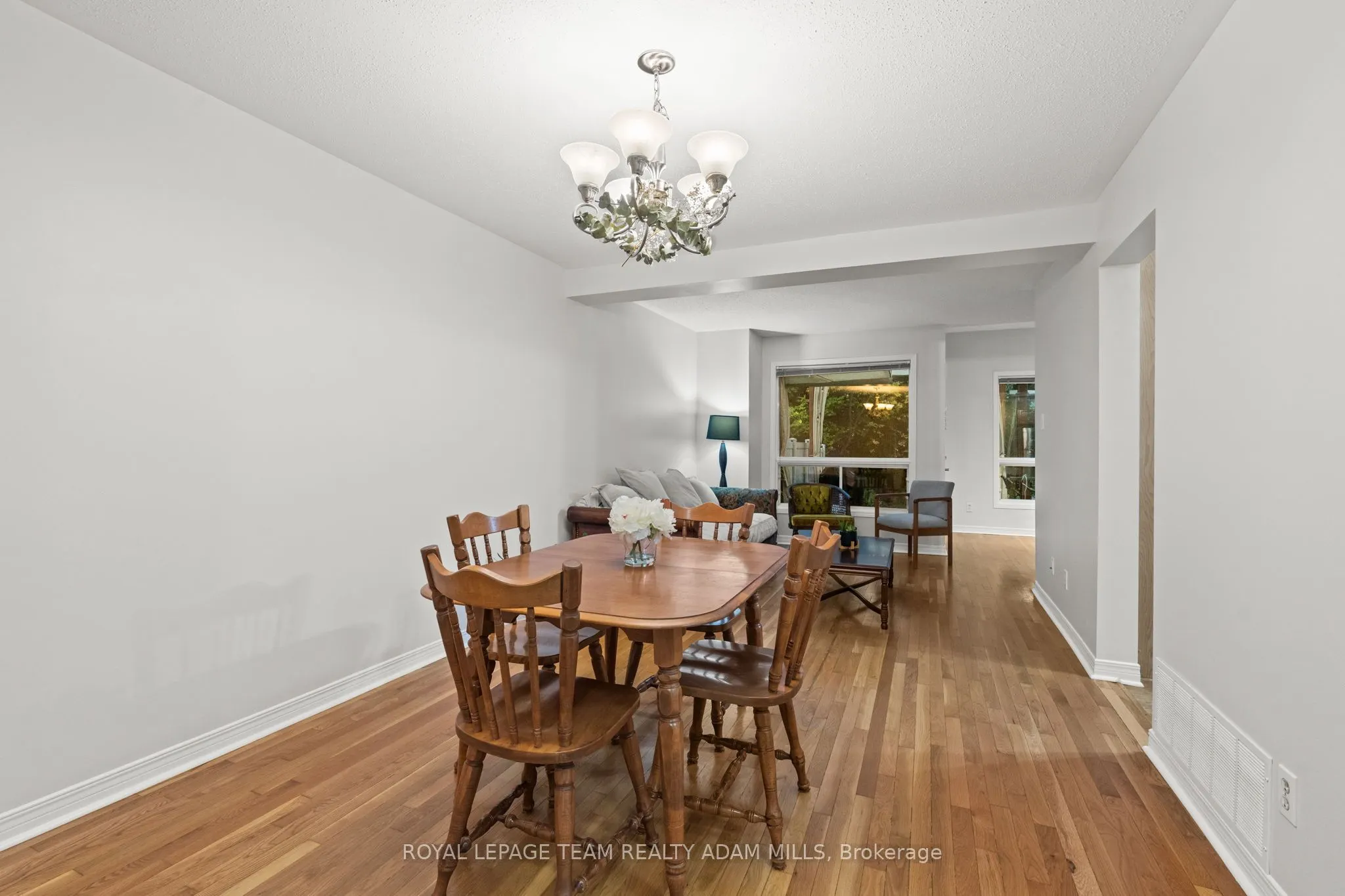 194 Blackdome Crescent