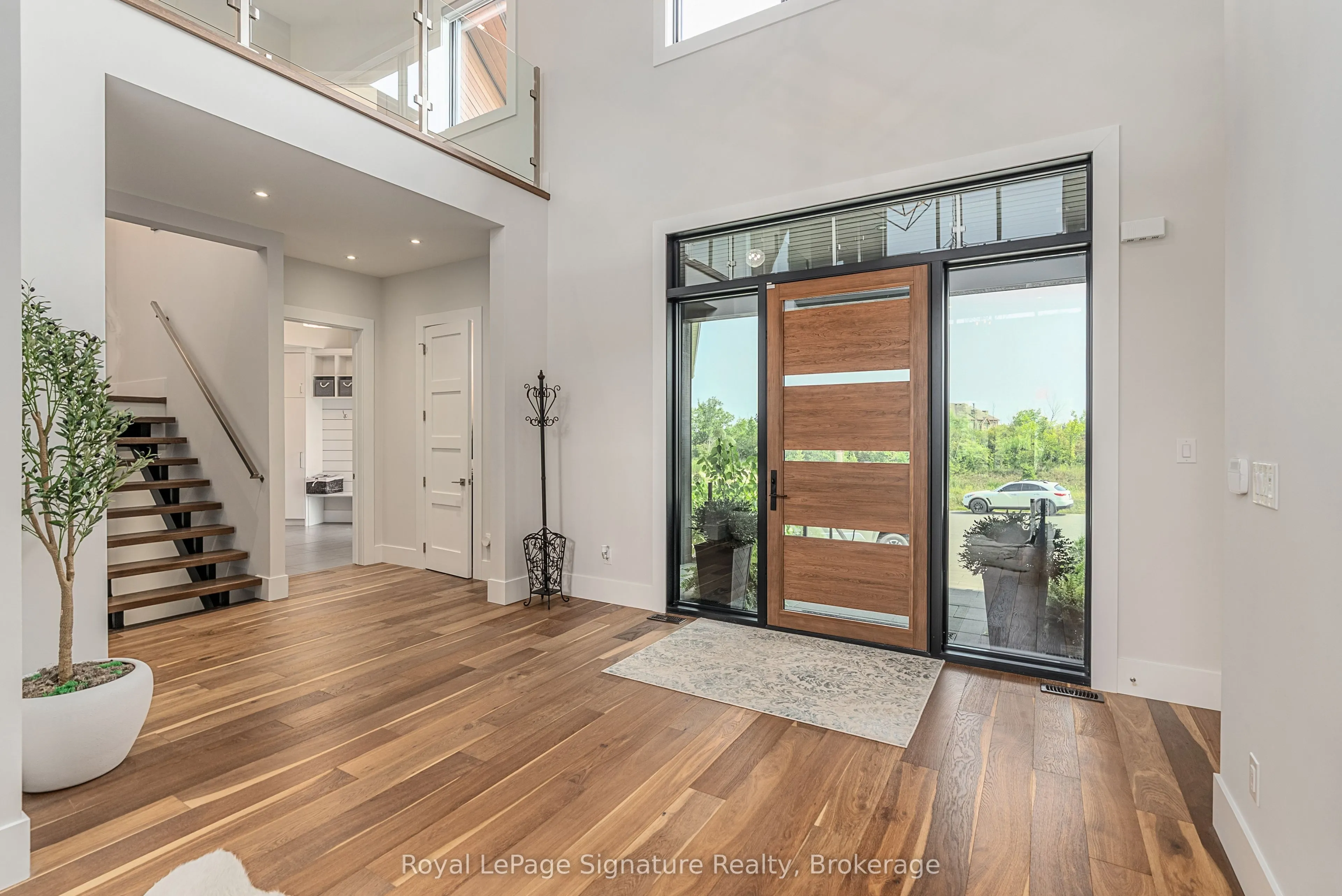 128 Arnot Crescent