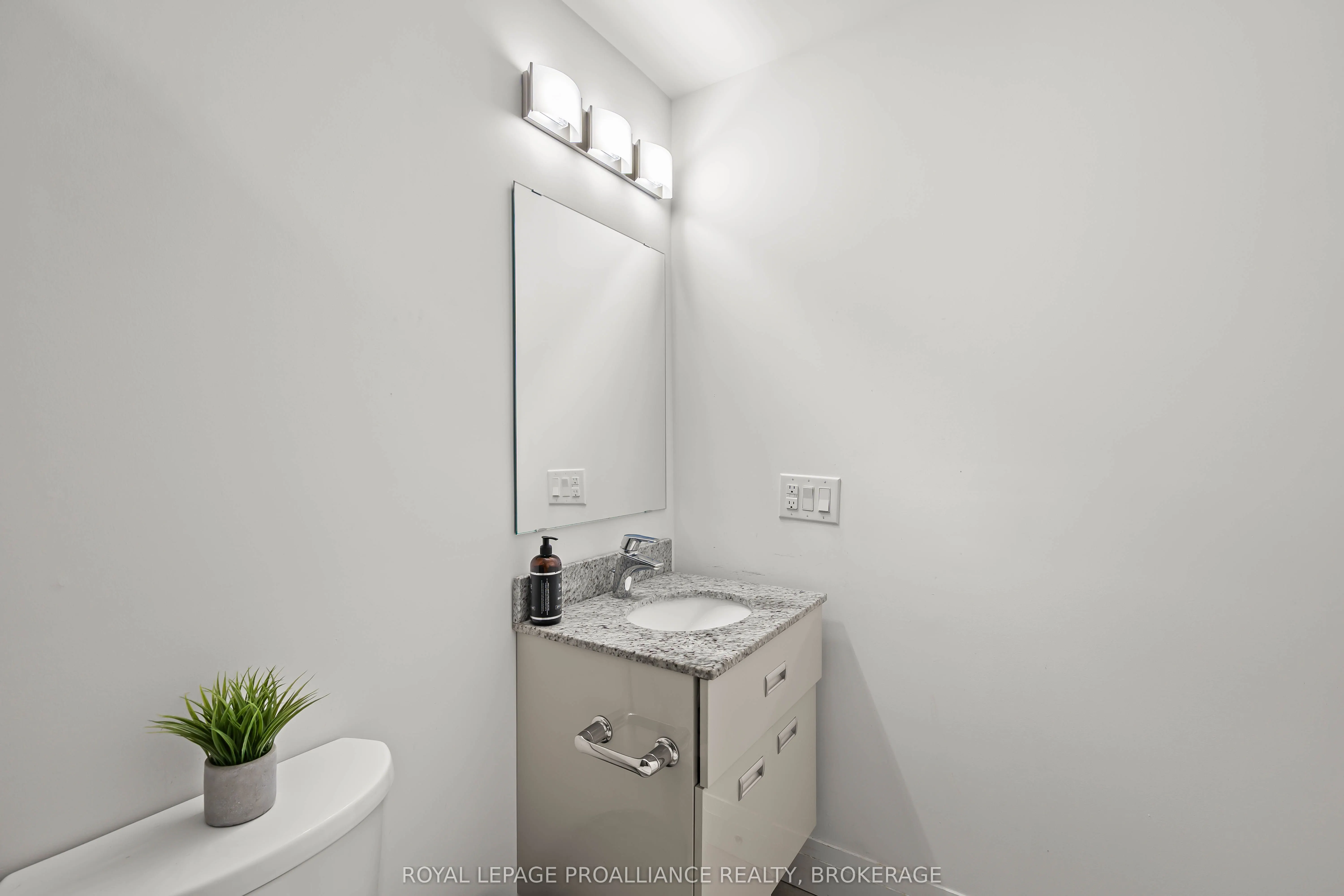 652 Princess Street, #914
