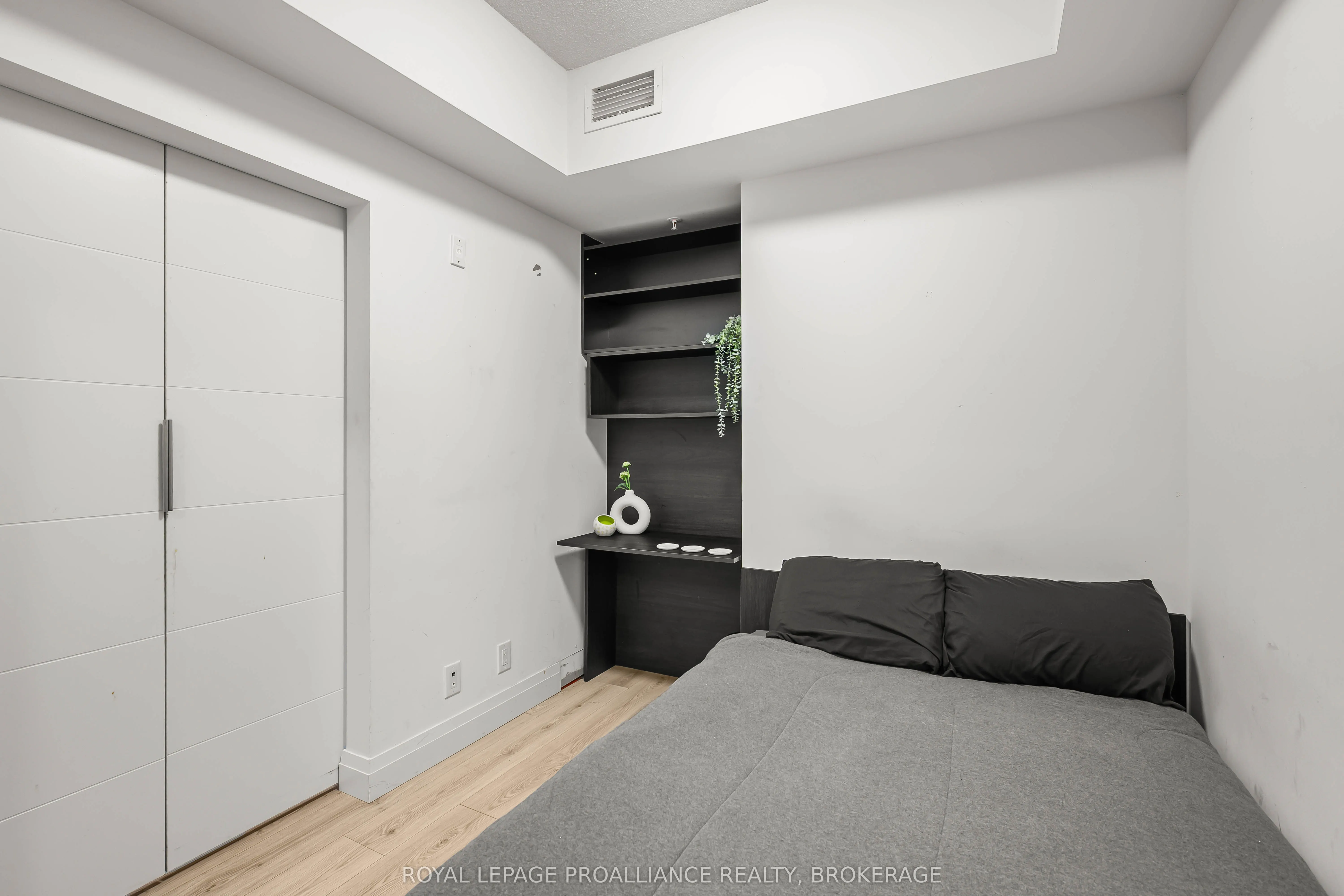 652 Princess Street, #914