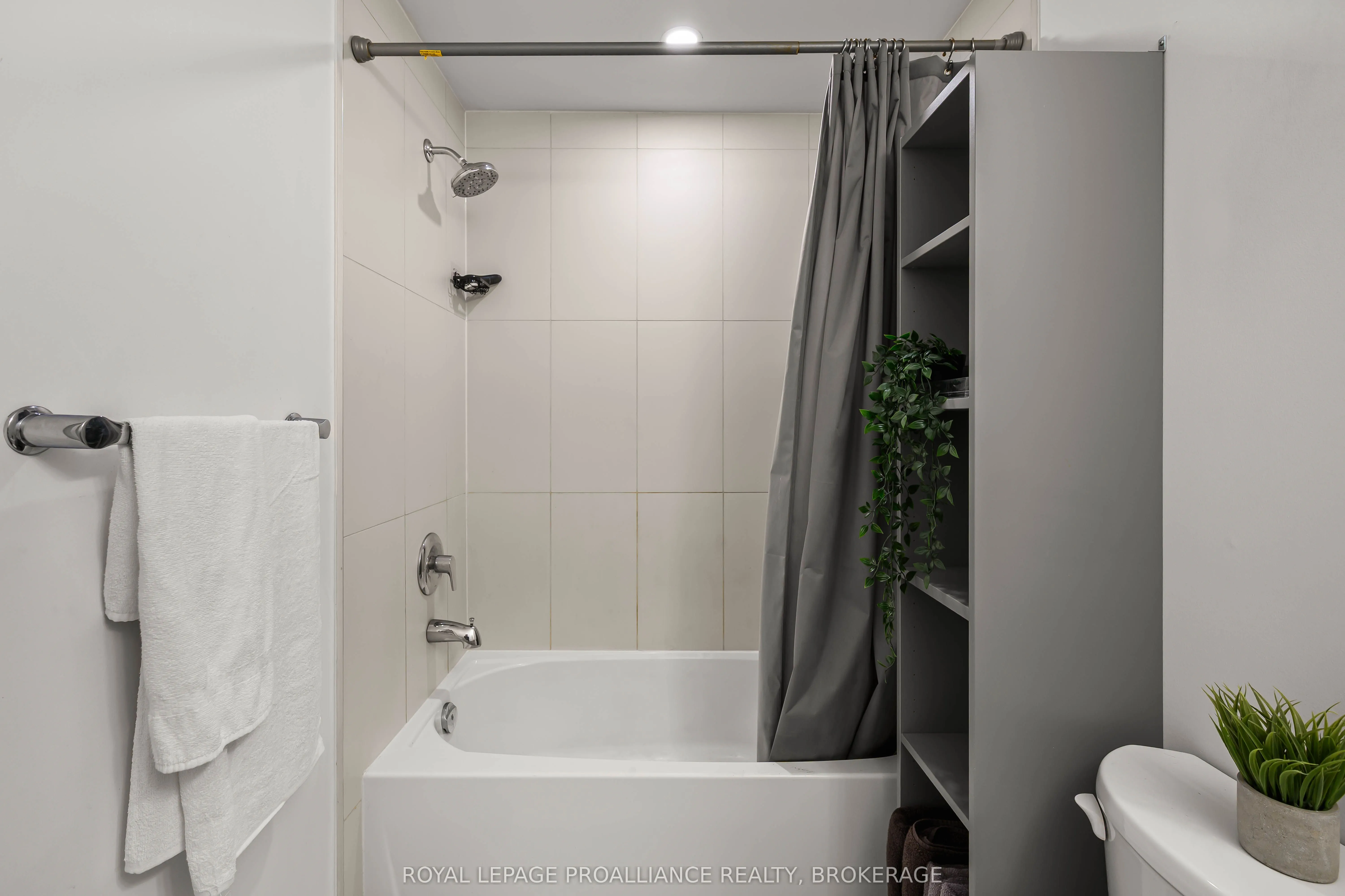 652 Princess Street, #914