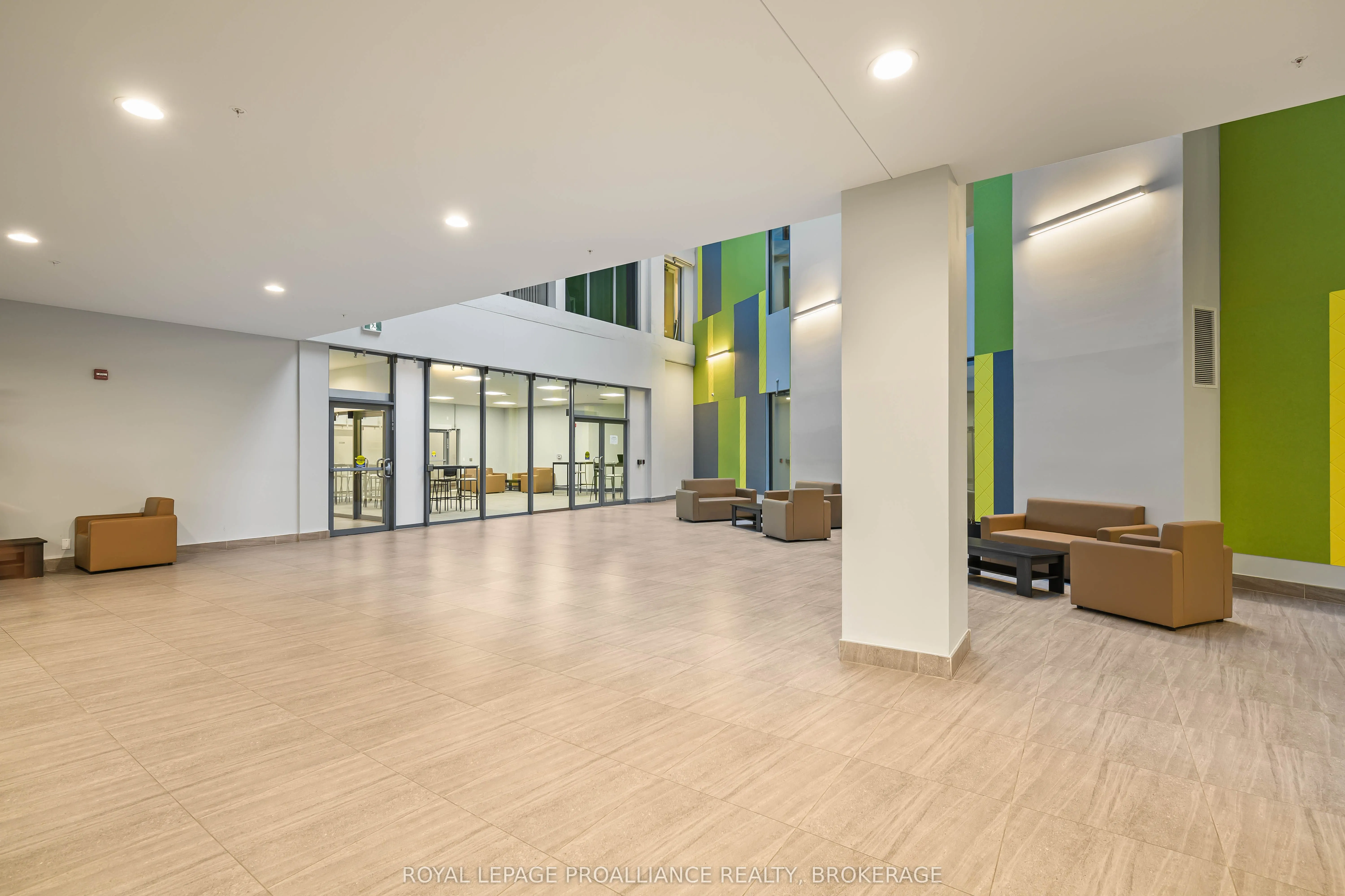 652 Princess Street, #914