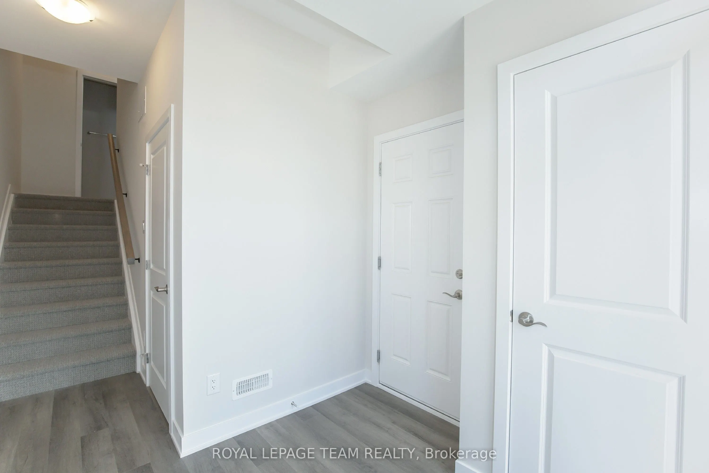 206 Tussock Private