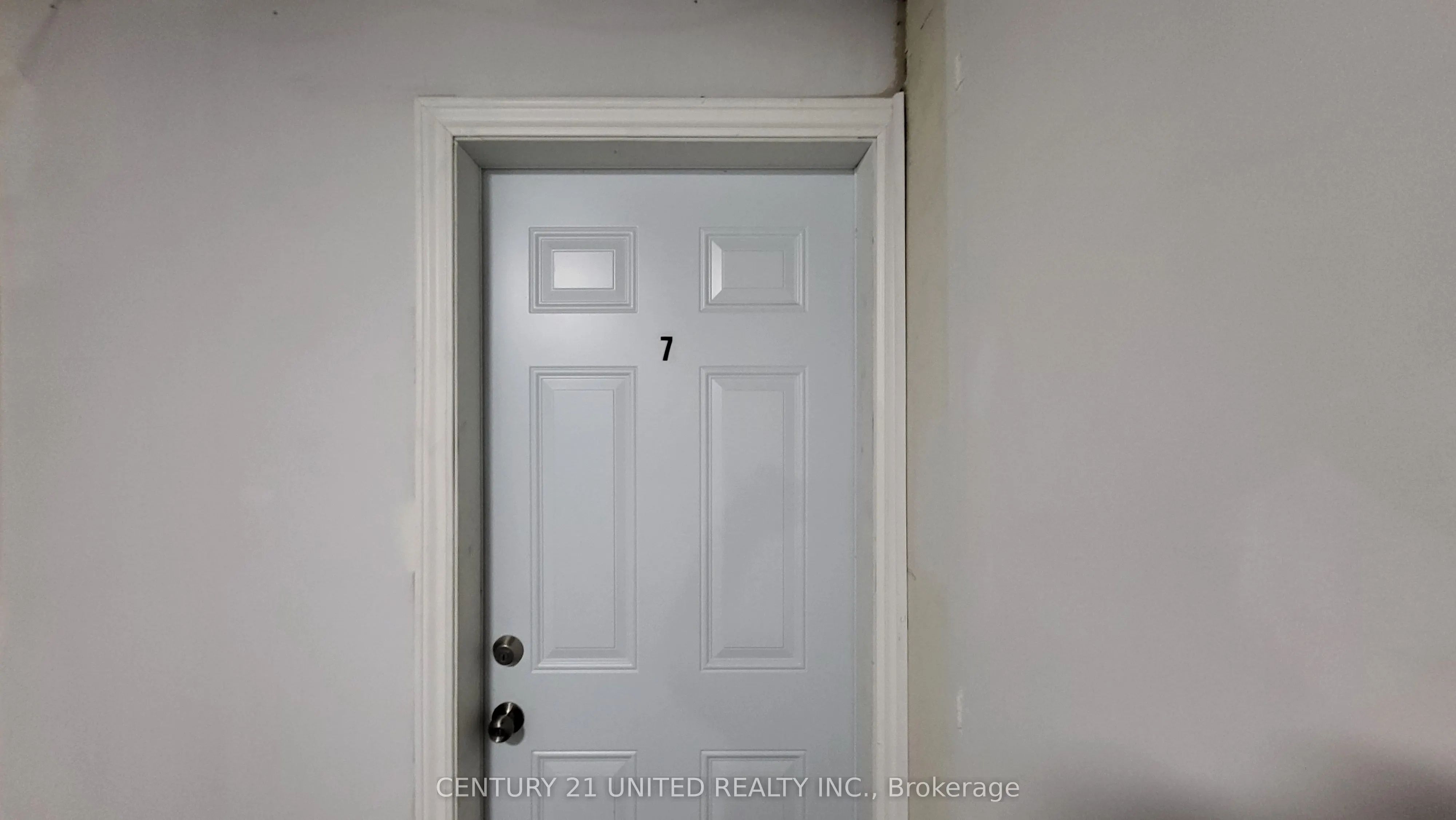 172.5 Hunter Street, #7
