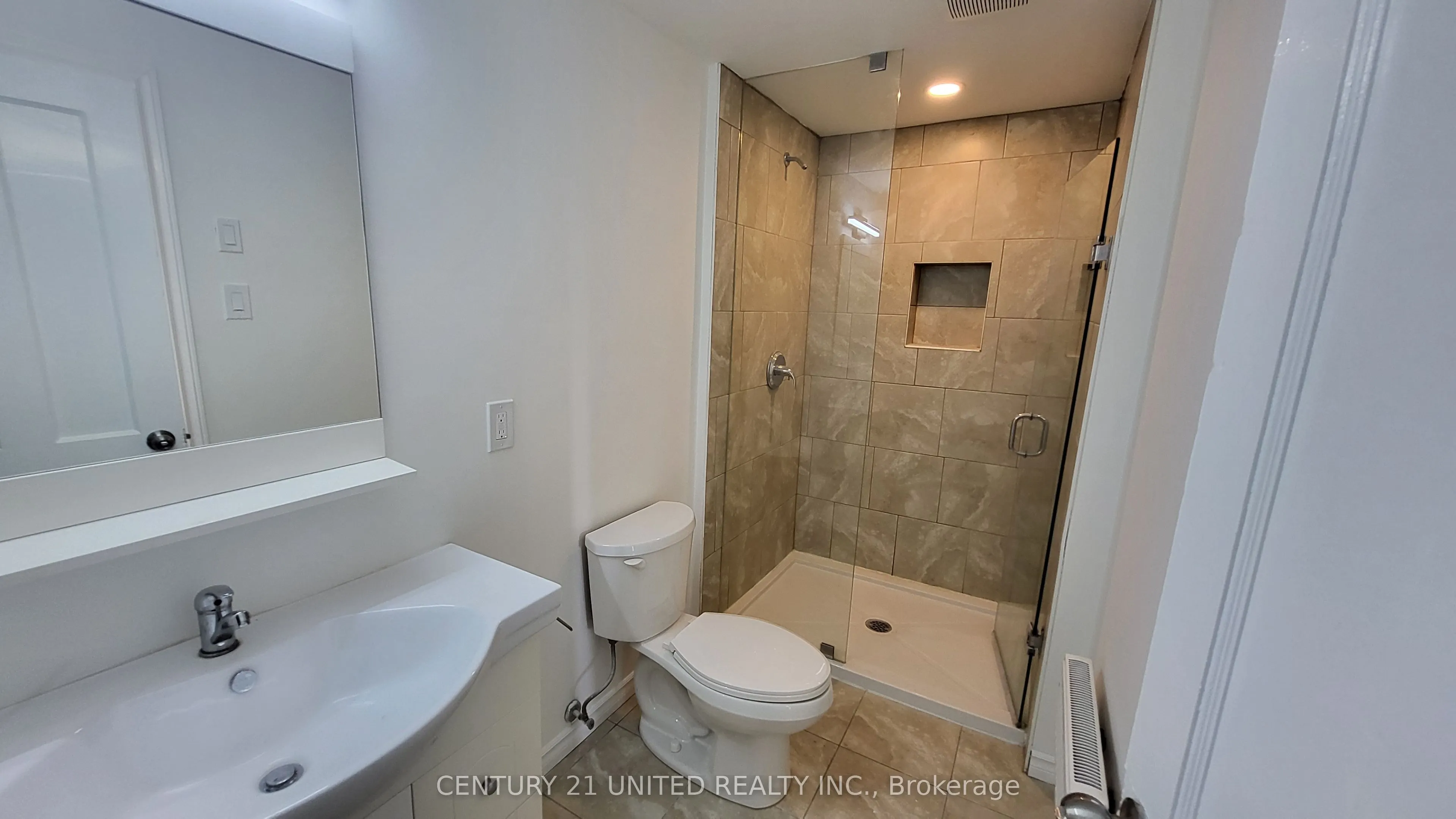 172.5 Hunter Street, #7