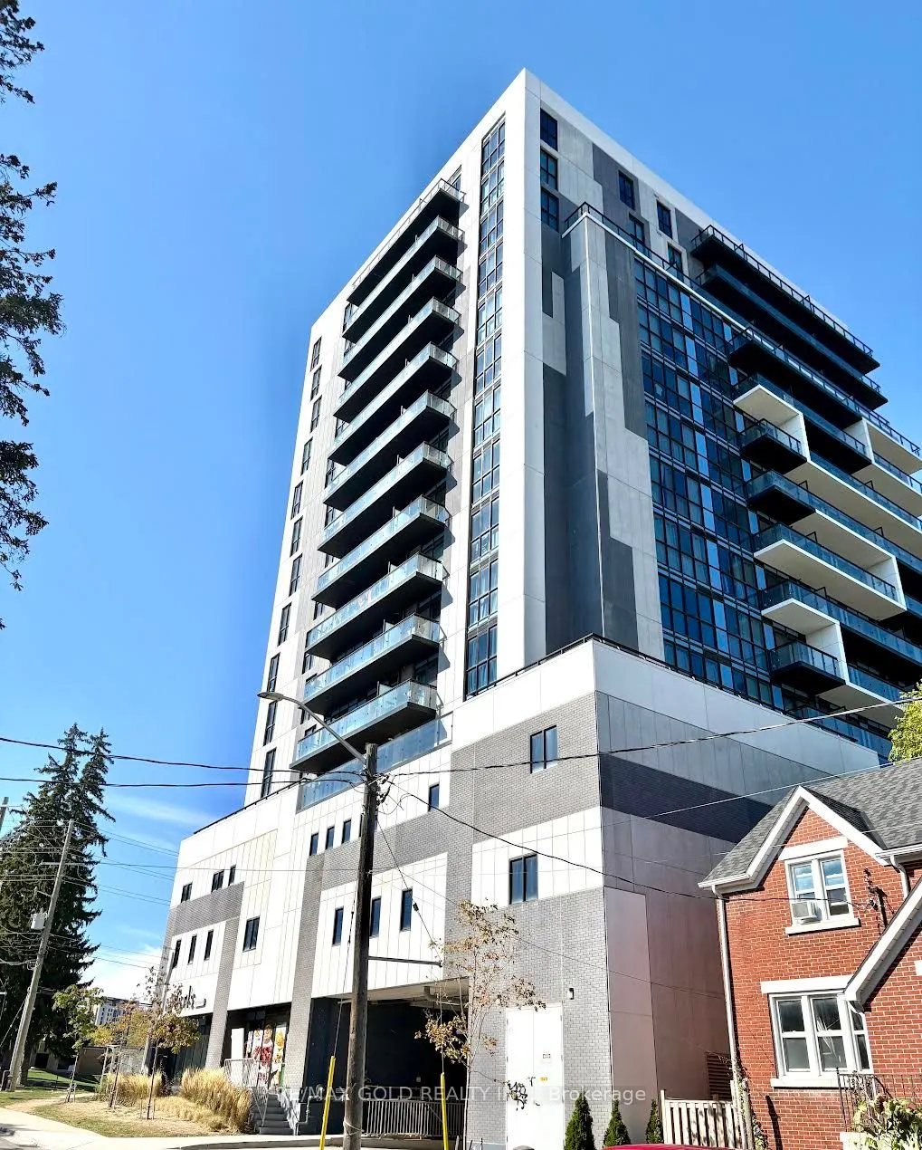128 King Street N, #611