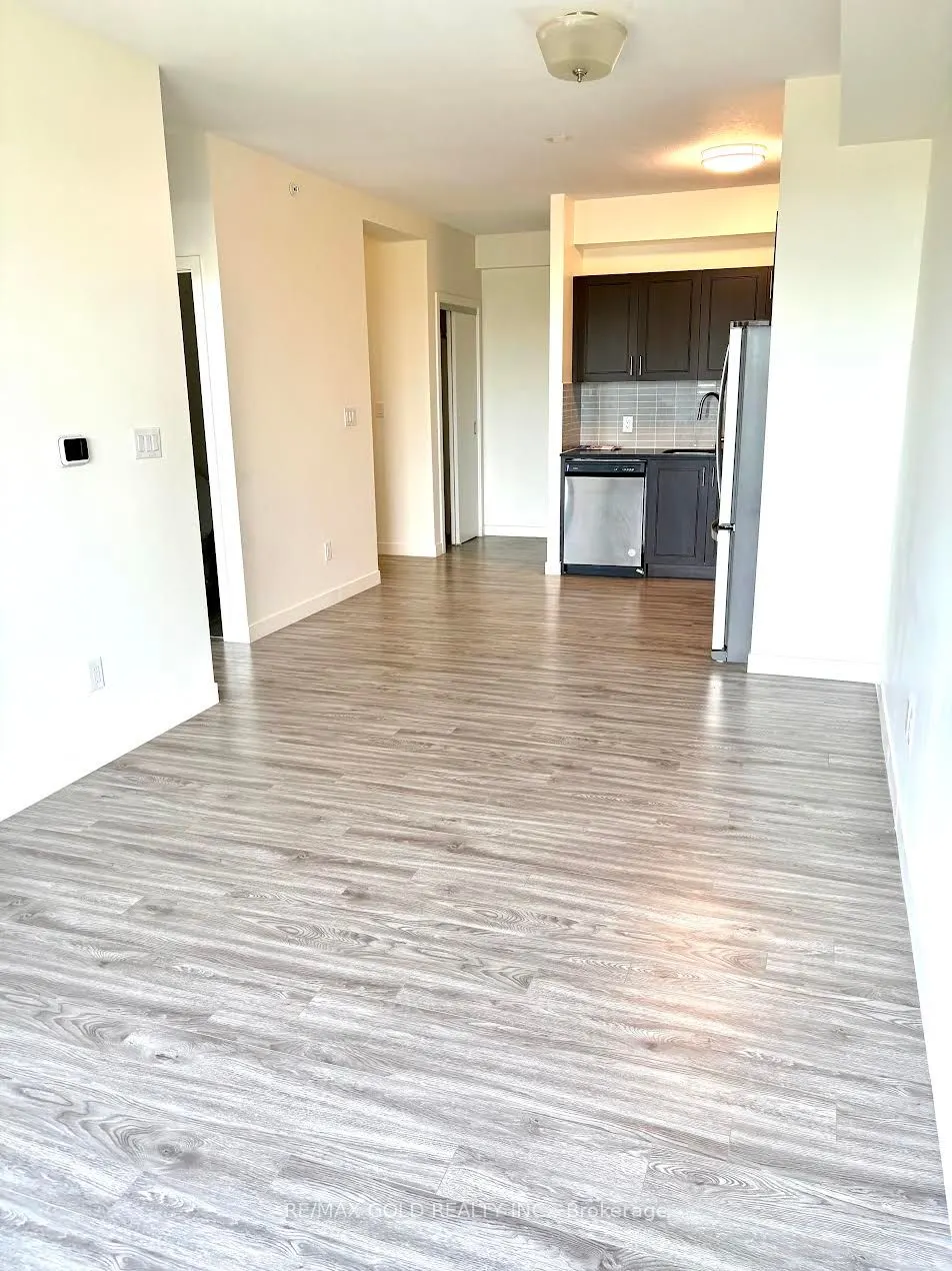 128 King Street N, #611