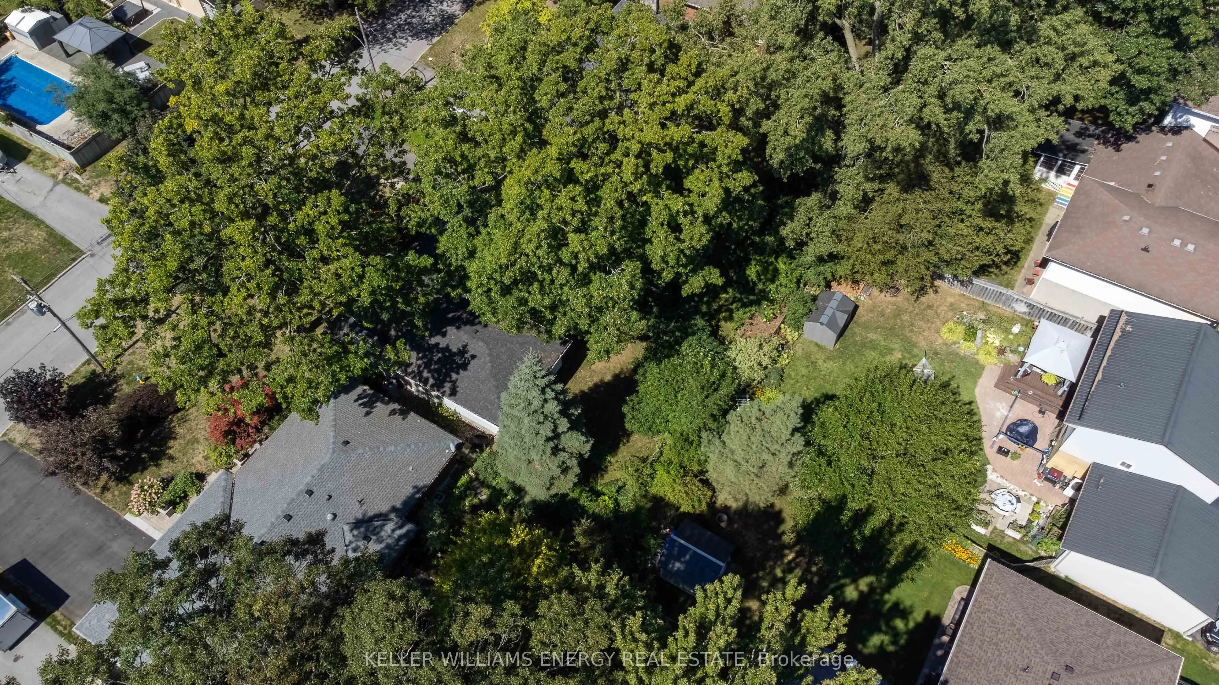 15 Southwood Crescent