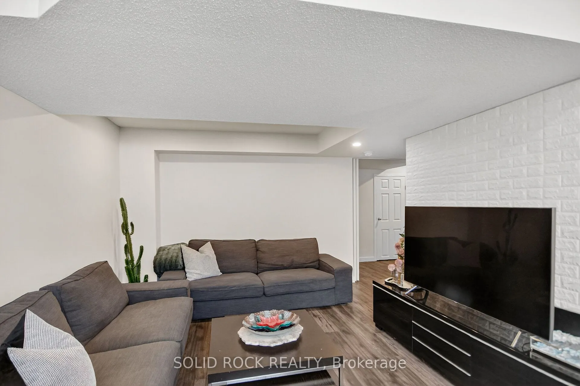 152 MARAVISTA Drive