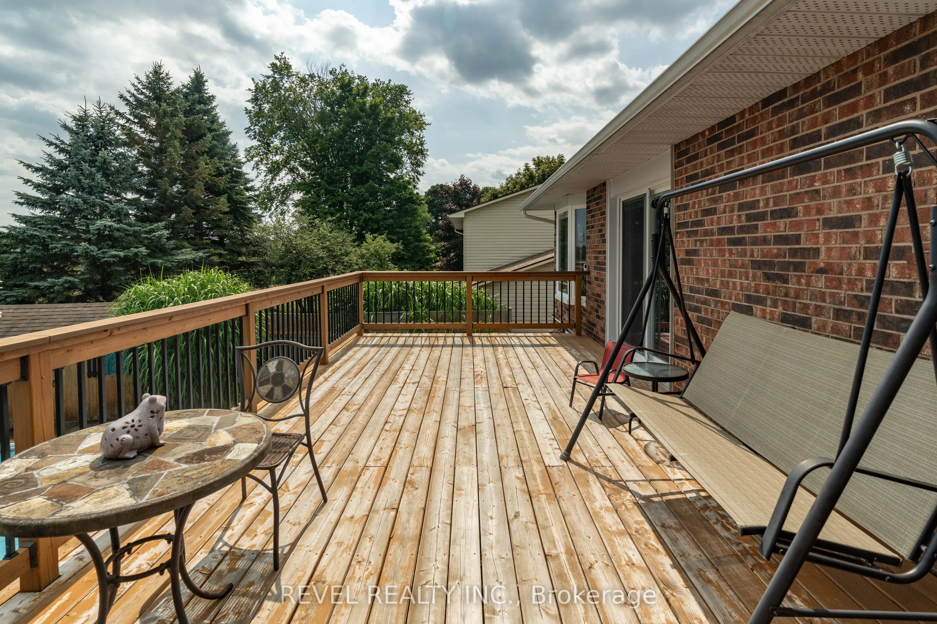 29 Armstrong Crescent