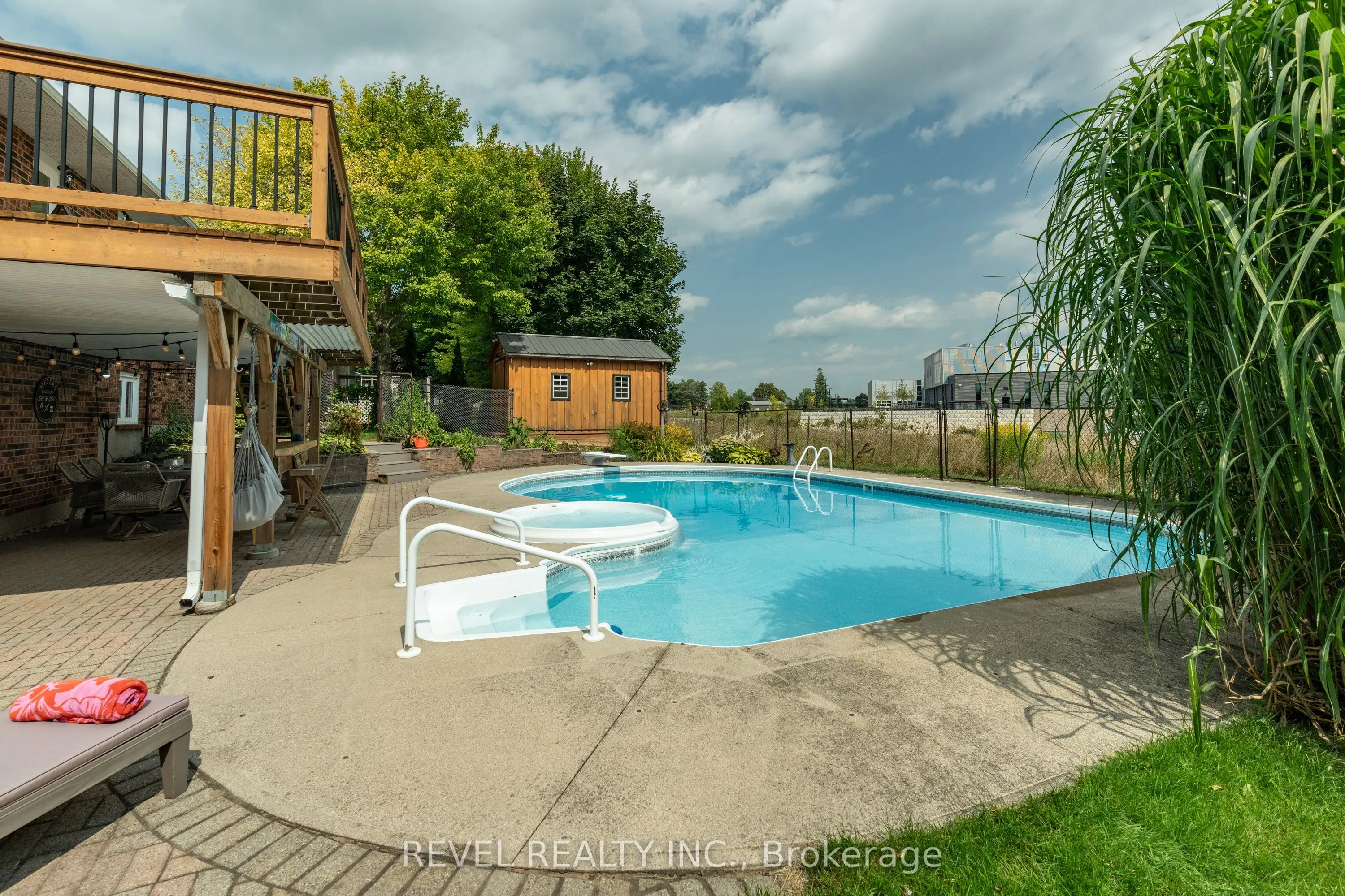 29 Armstrong Crescent