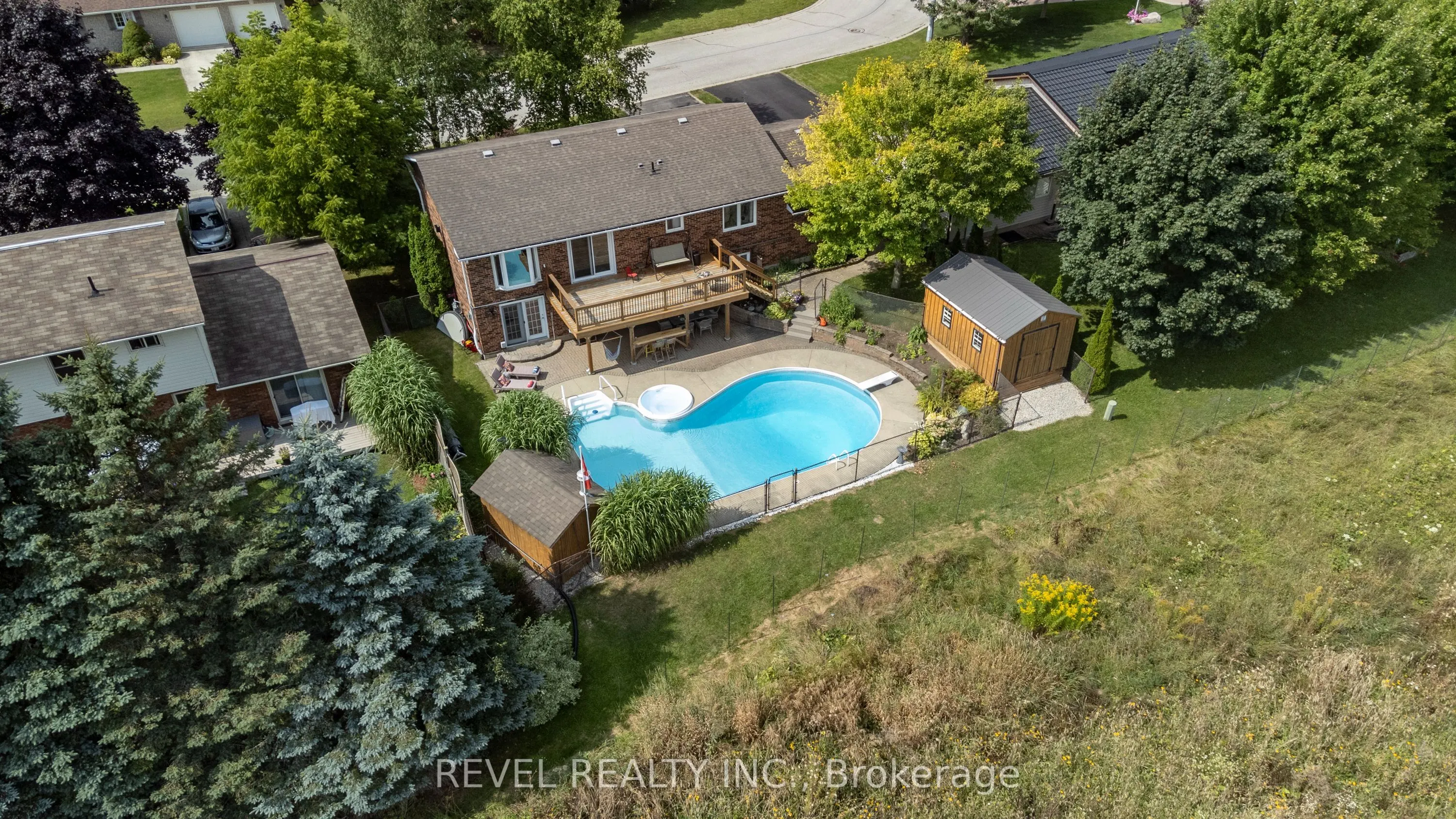29 Armstrong Crescent